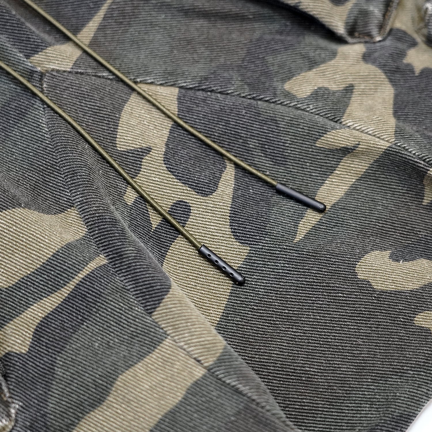 T.C.R RELAPSE MULTI POCKET SAROUEL CARGO SHORTS - CAMO