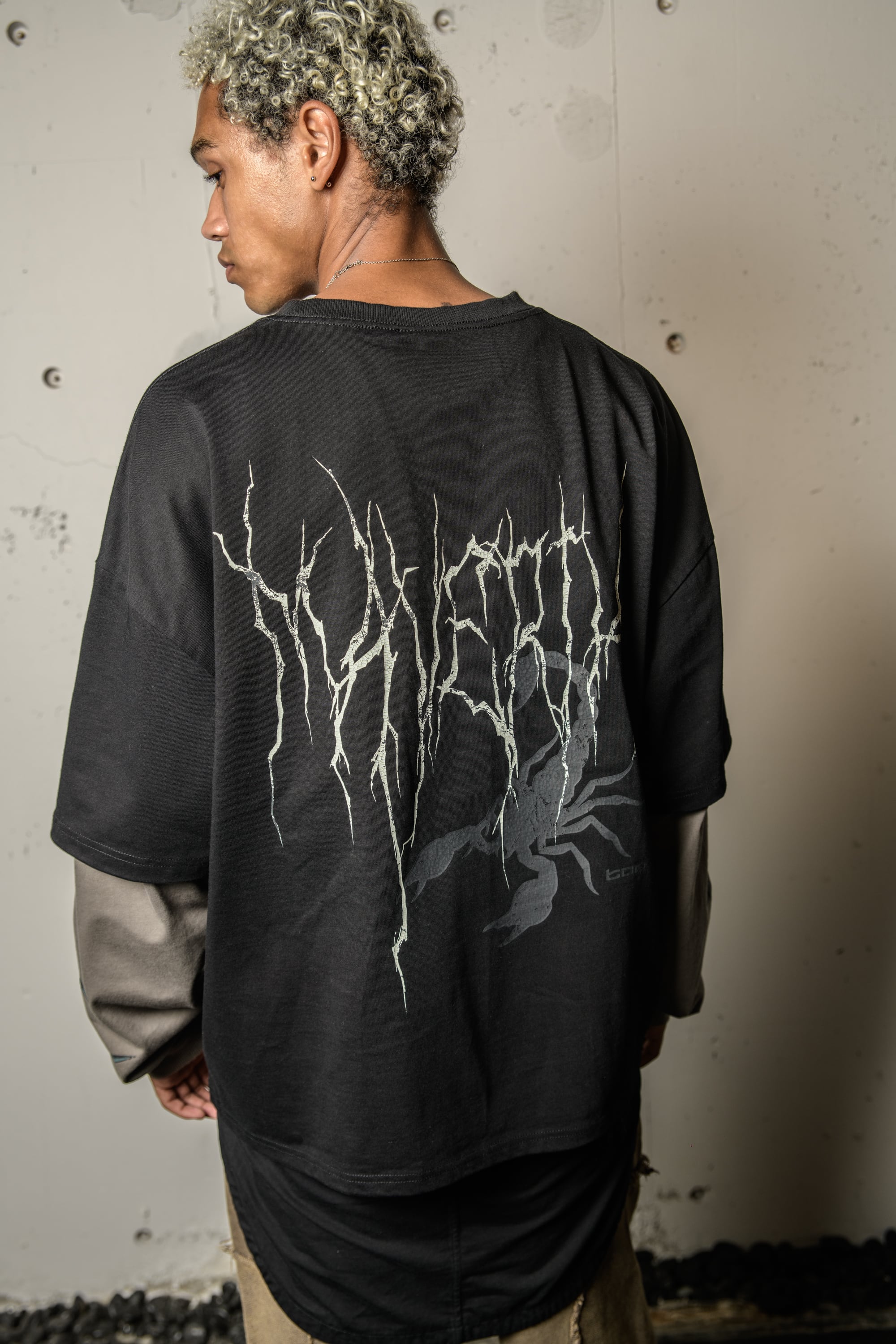 T.C.R MAVERIK LAYERD L/S TEE - BLACK