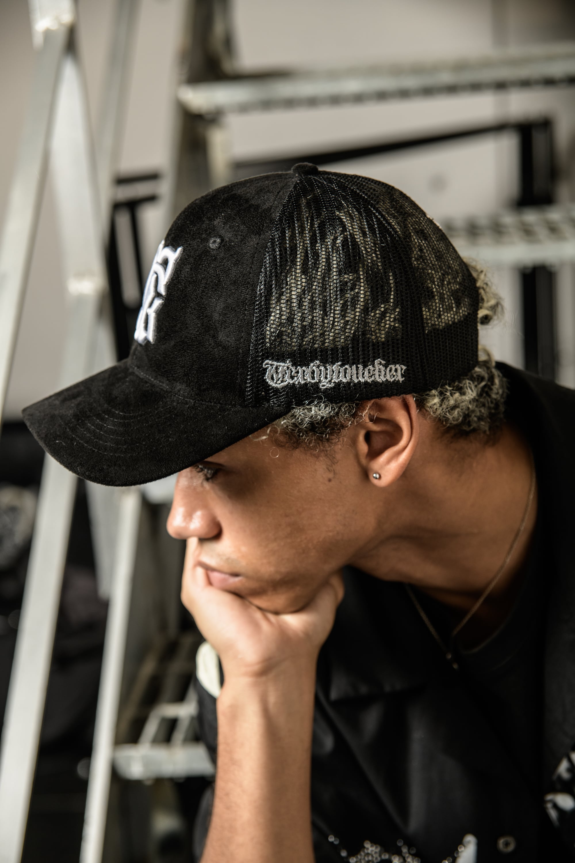 T.C.R MONOGRAM LOGO SUEDE TRUCKER CAP - BLACK / WHITE