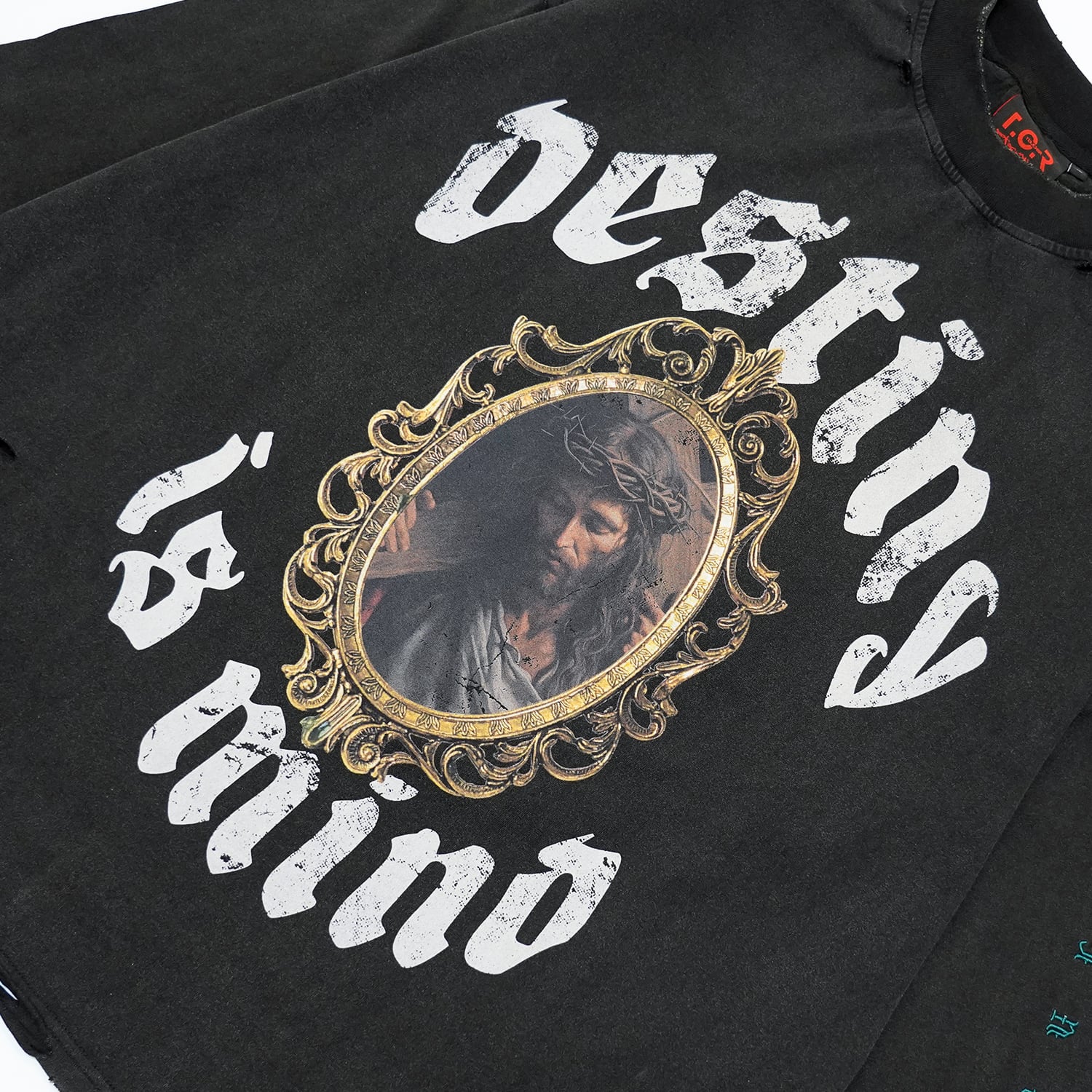 T.C.R DISTINY WASHED DAMAGE L/S TEE - BLACK