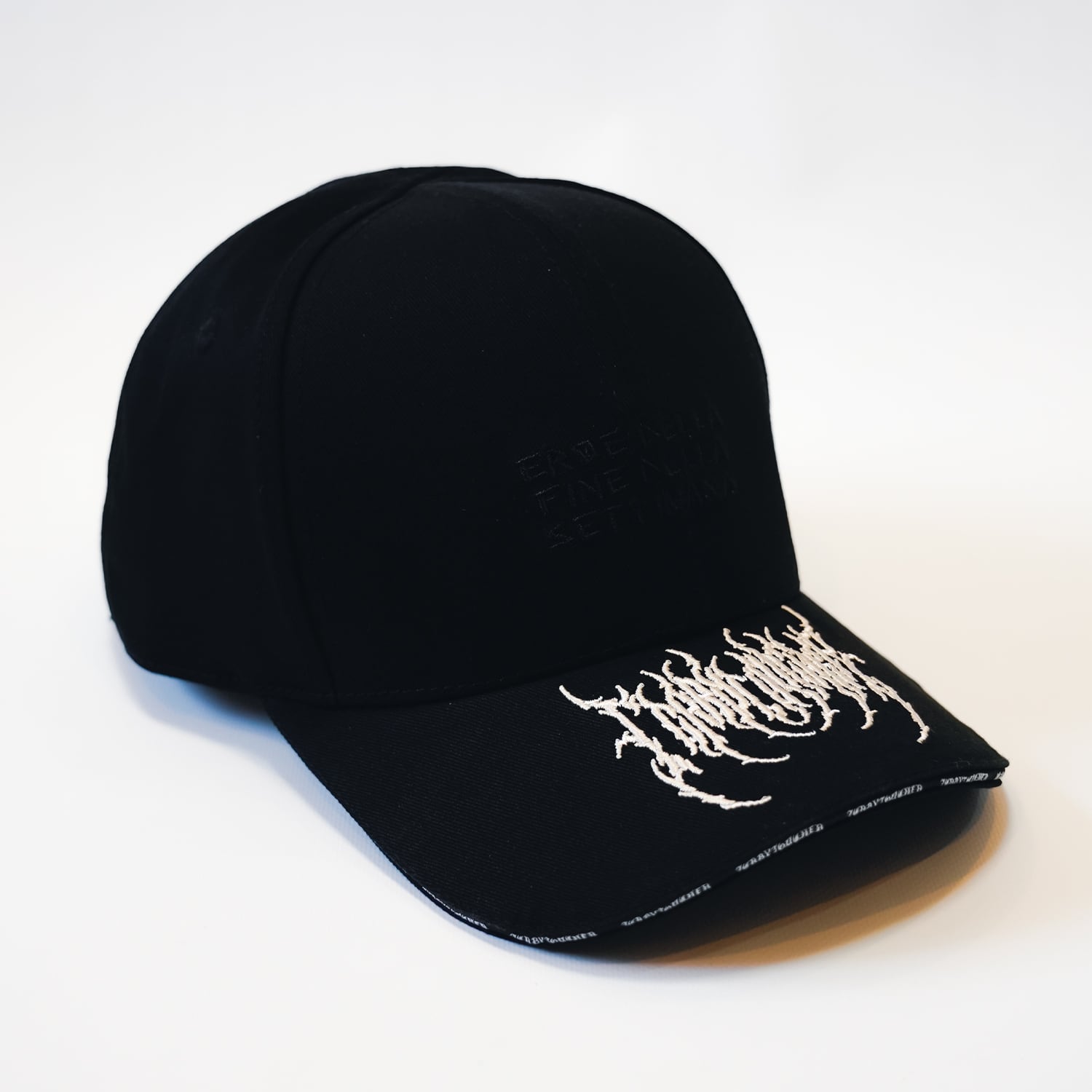 T.C.R WEEKEND HERO 6PANEL STRAP BACK LOW CAP - BLACK
