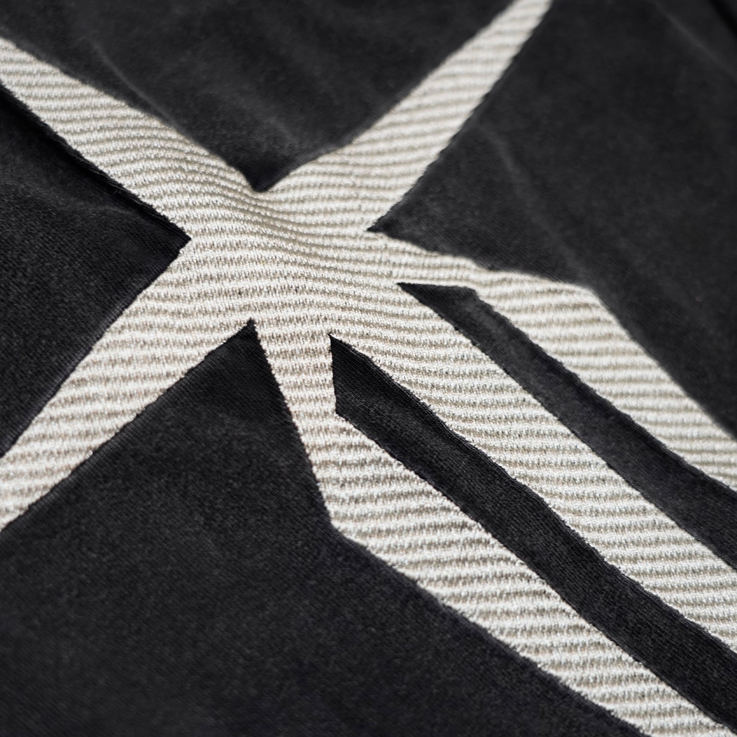 T.C.R FORCE AWAKENING L/S TEE - BLACK