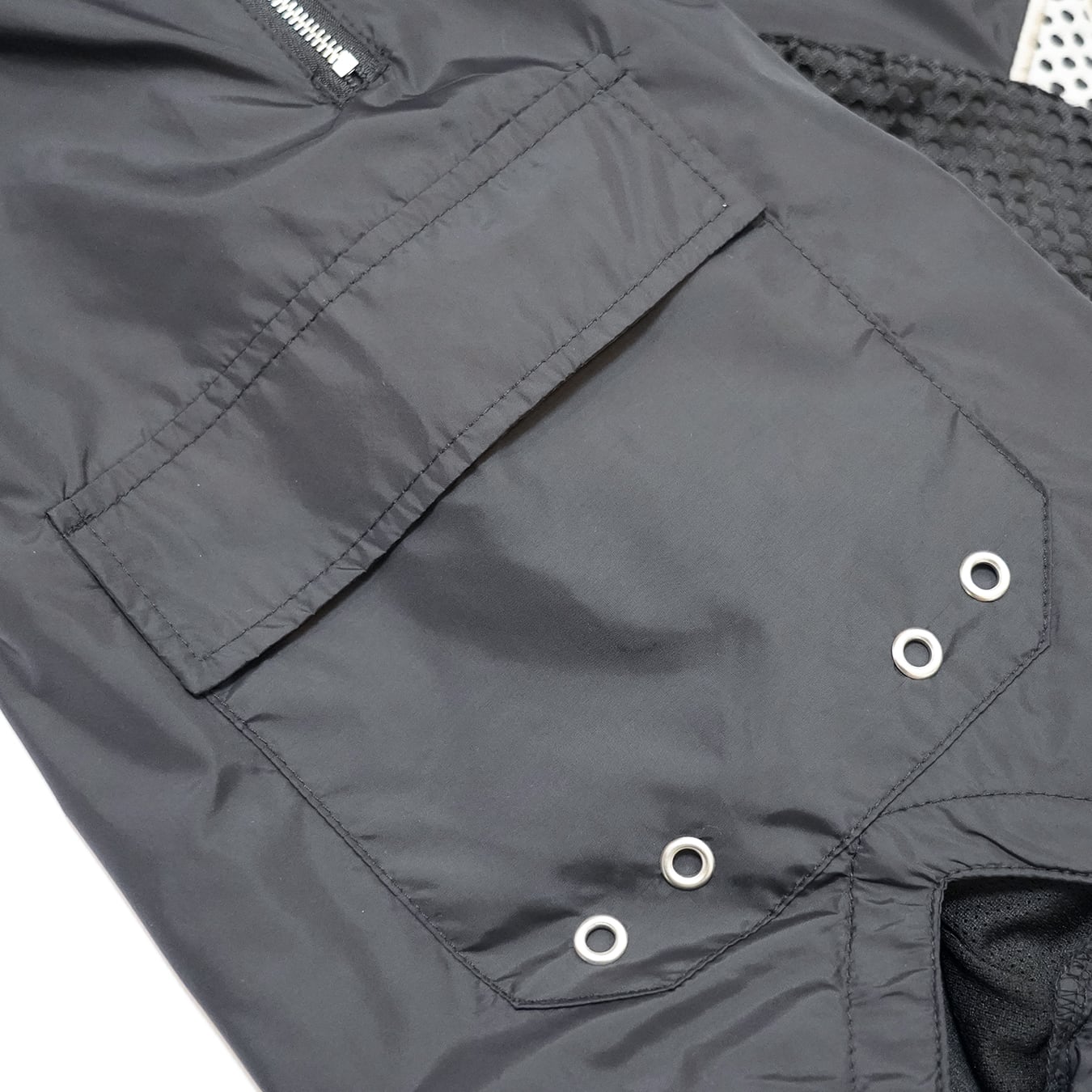 T.C.R FLAME SARUEL NYLON SHORTS - BLACK / GRAY