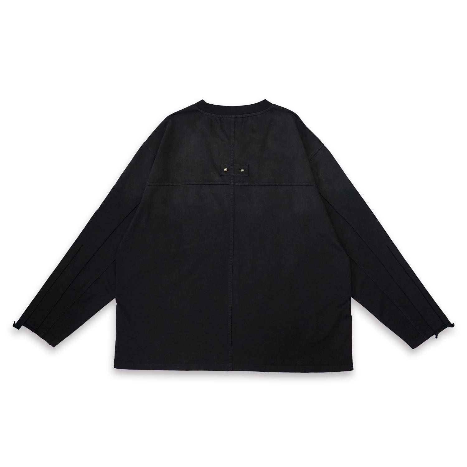 T.C.R LOGO DISTRESSED PANEL L/S TEE - BLACK