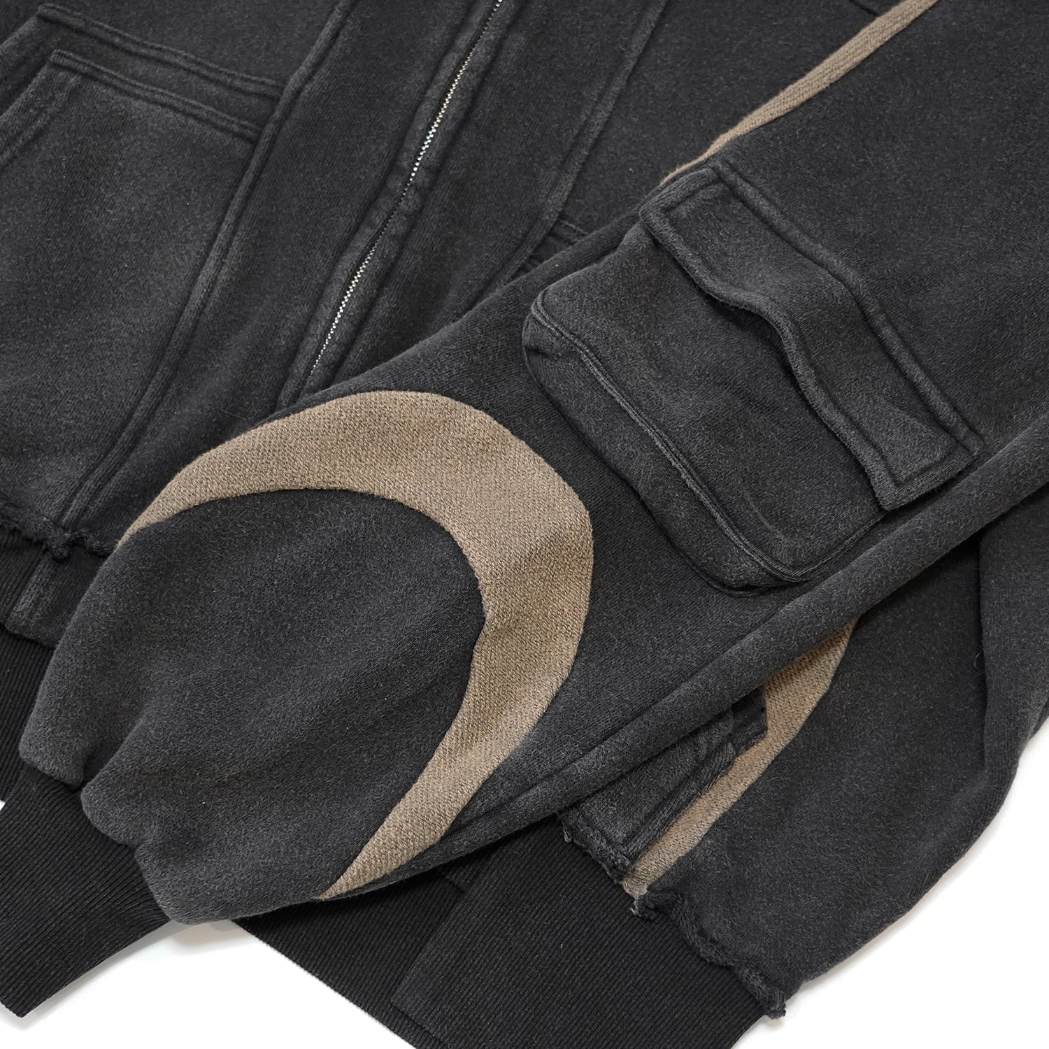 T.C.R ?DARK RIDER ZIP-UP HOODIE - BLACK
