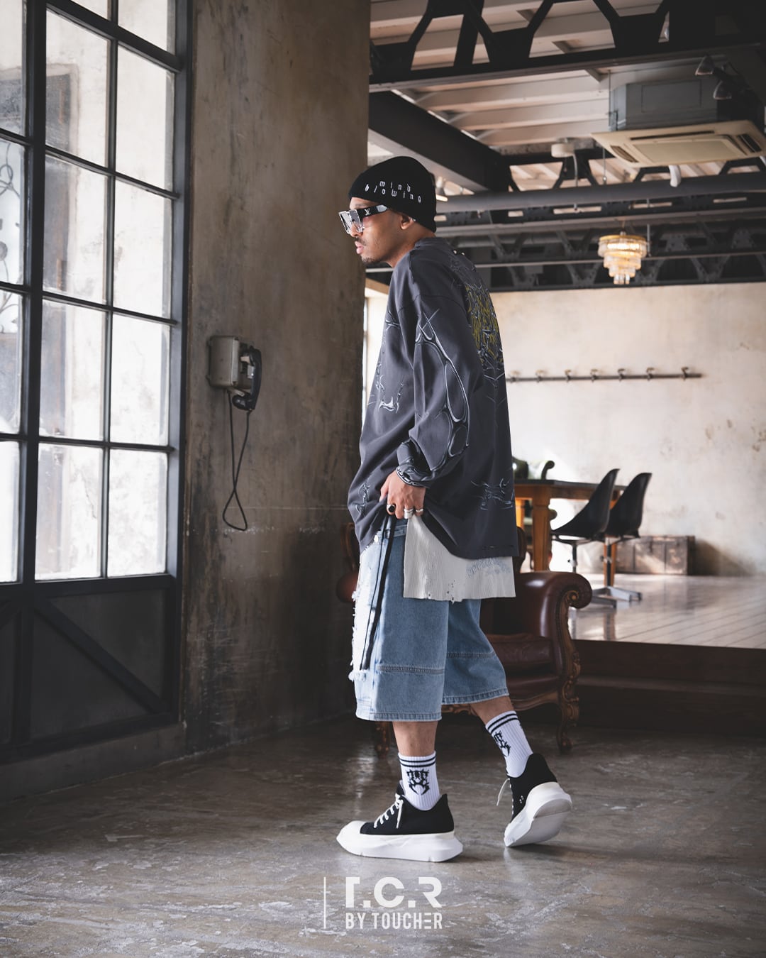 T.C.R CHROME ARMOR L/S TEE - BLACK