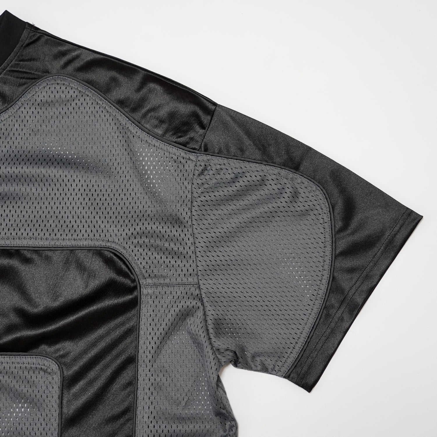 T.C.R DIVISION GAME MESH SHIRT - BLACK