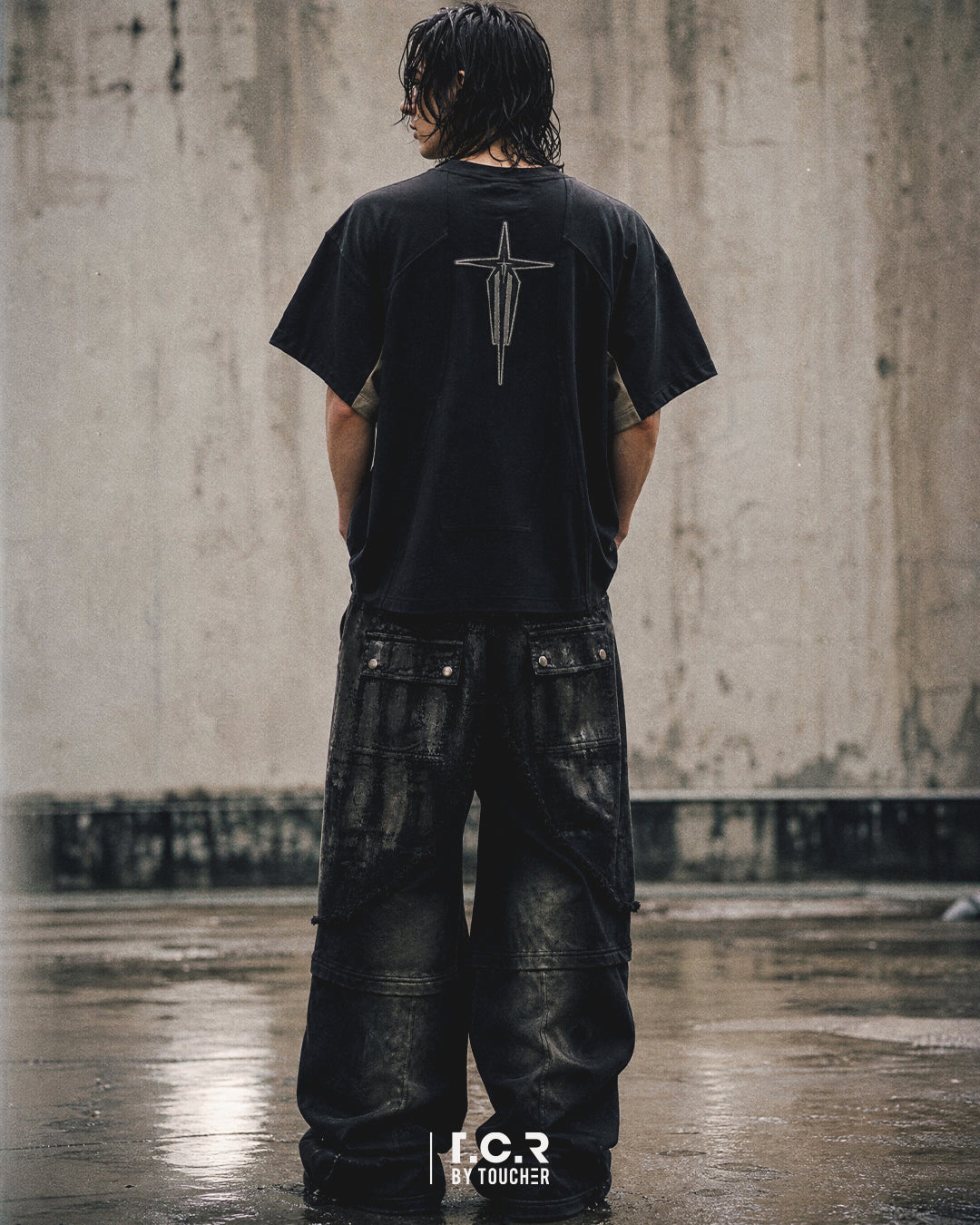T.C.R AXIS TEE - BLACK