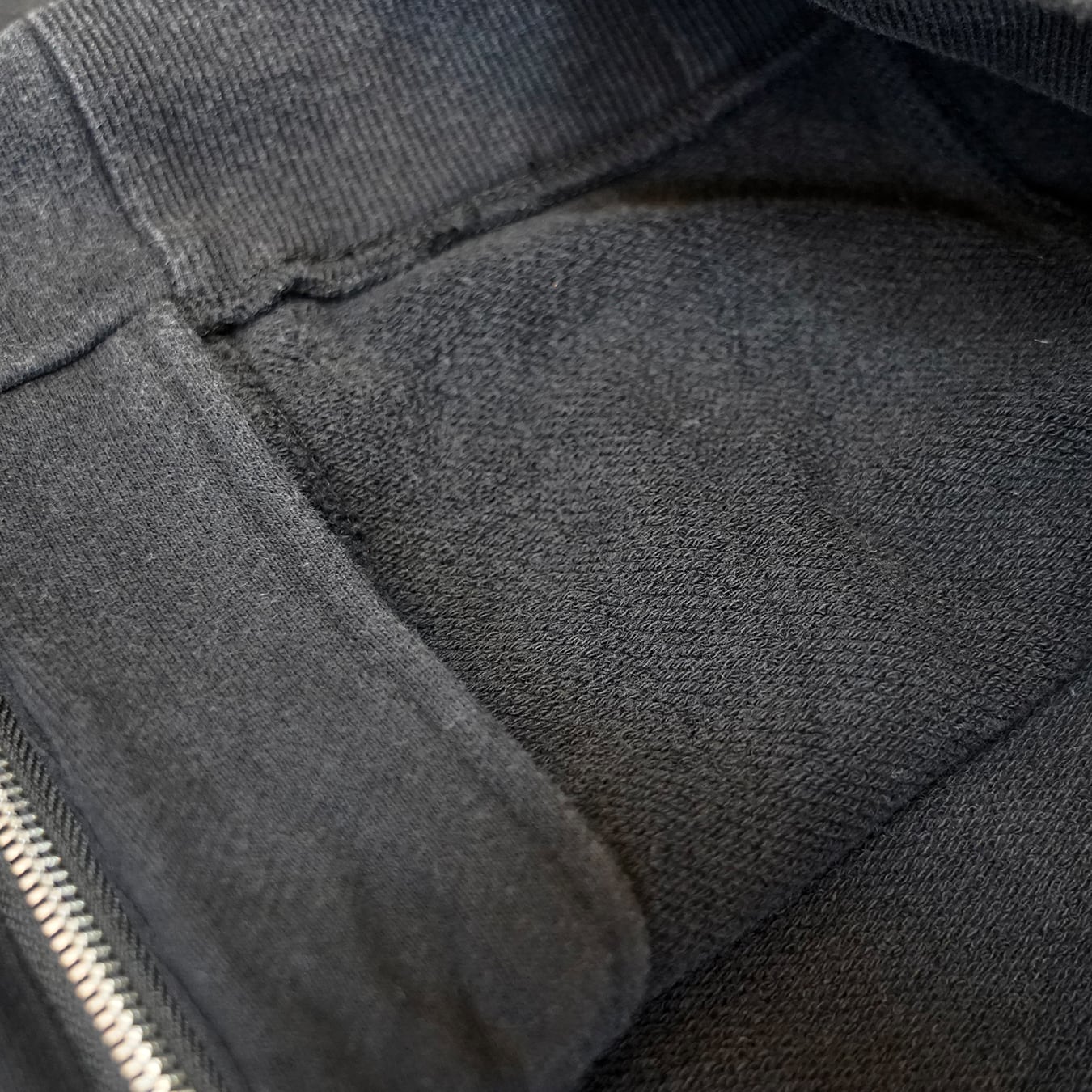 T.C.R DECONSTRUCTED WASHED ZIP-UP HOODIE - BLACK