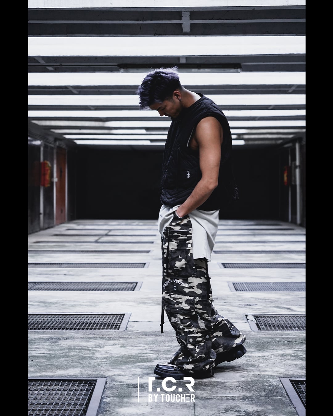 T.C.R DAMAGE INNER TANKTOP - IVORY