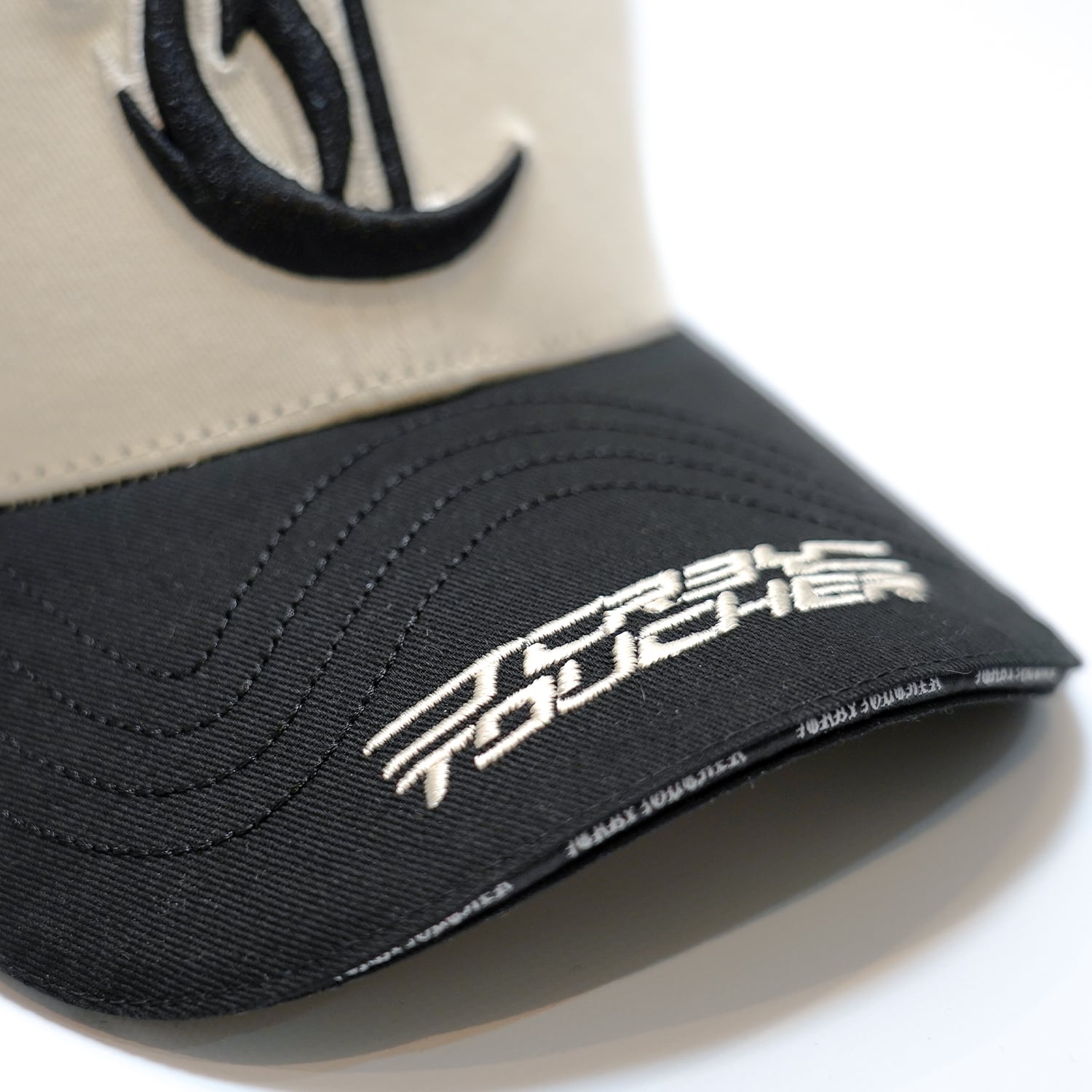 T.C.R  FREE YOUR MIND 6PANEL CAP -  IVORY/BLACK
