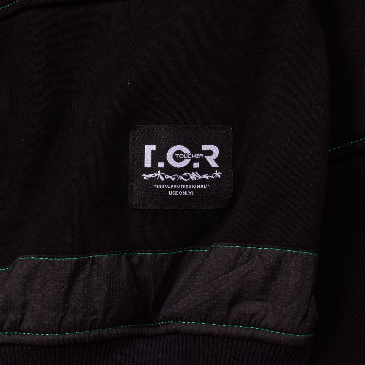TCR ESSENTIAL TECH HOODIE  - BLACK/BLUE GREEN