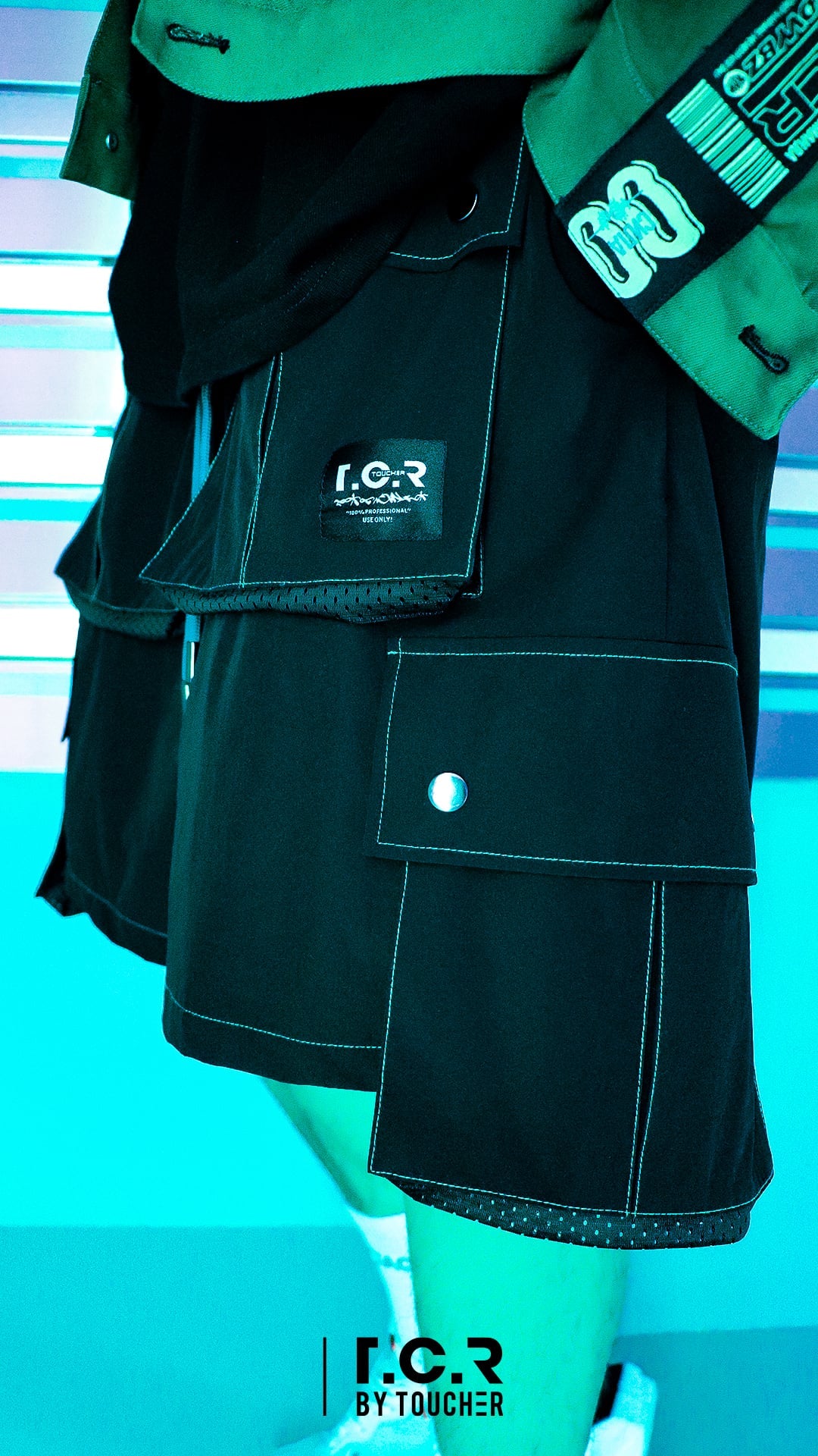 T.C.R EQUIPMENT SHELL SHORTS V3 - BLACK/GREEN