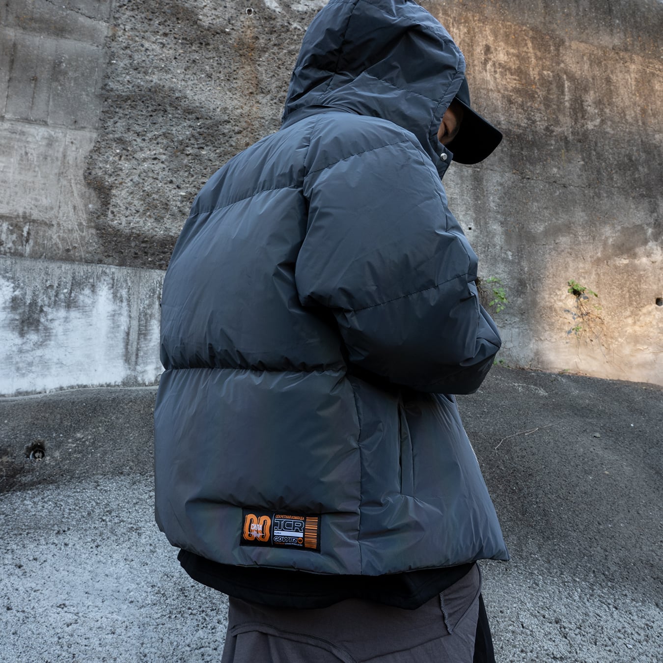 REFLECTIVE PUFFER JACKET - GRAY