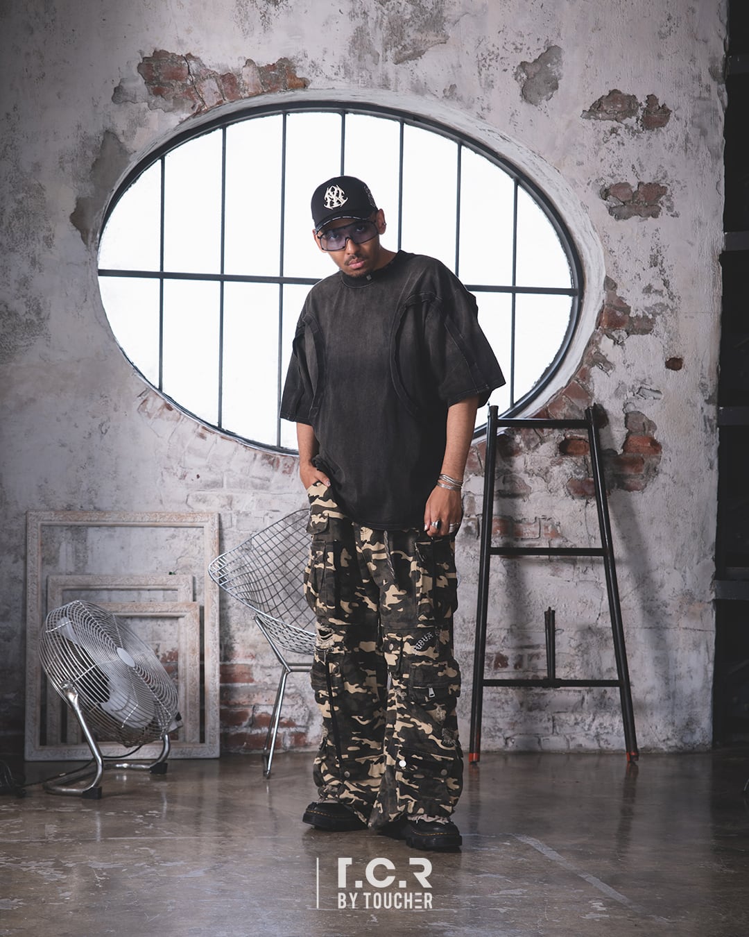 T.C.R ACID CIRCLE S/S TEE - BLACK