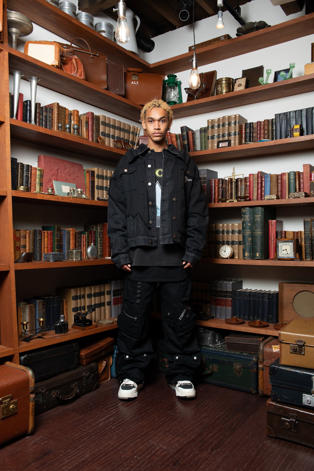 T.C.R NUOVA VISIONE CONTRAST DISTRESSED JACKET - BLACK