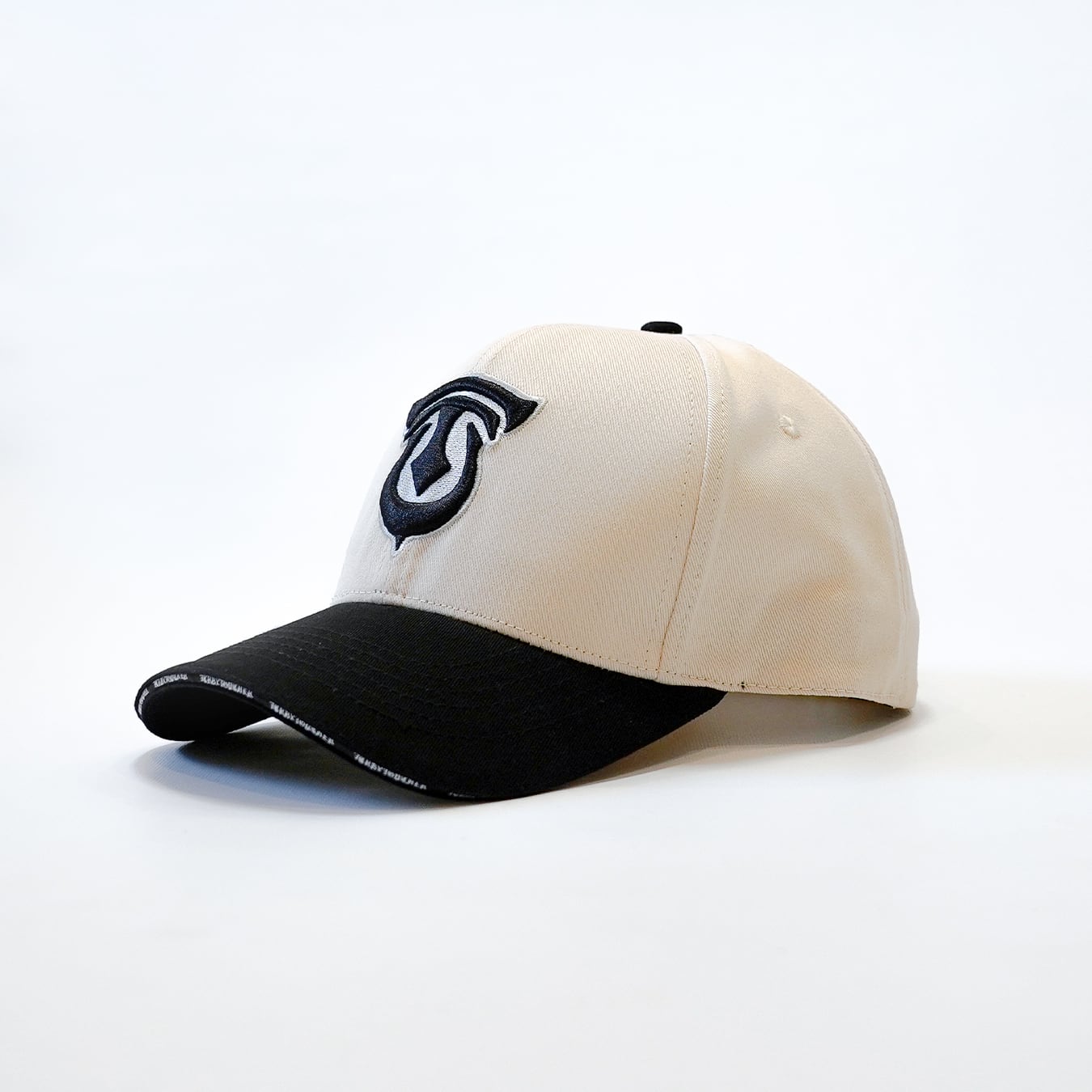 T.C.R FYM MONOGRAM LOGO 6PANEL CAP - BEIGE/BLACK
