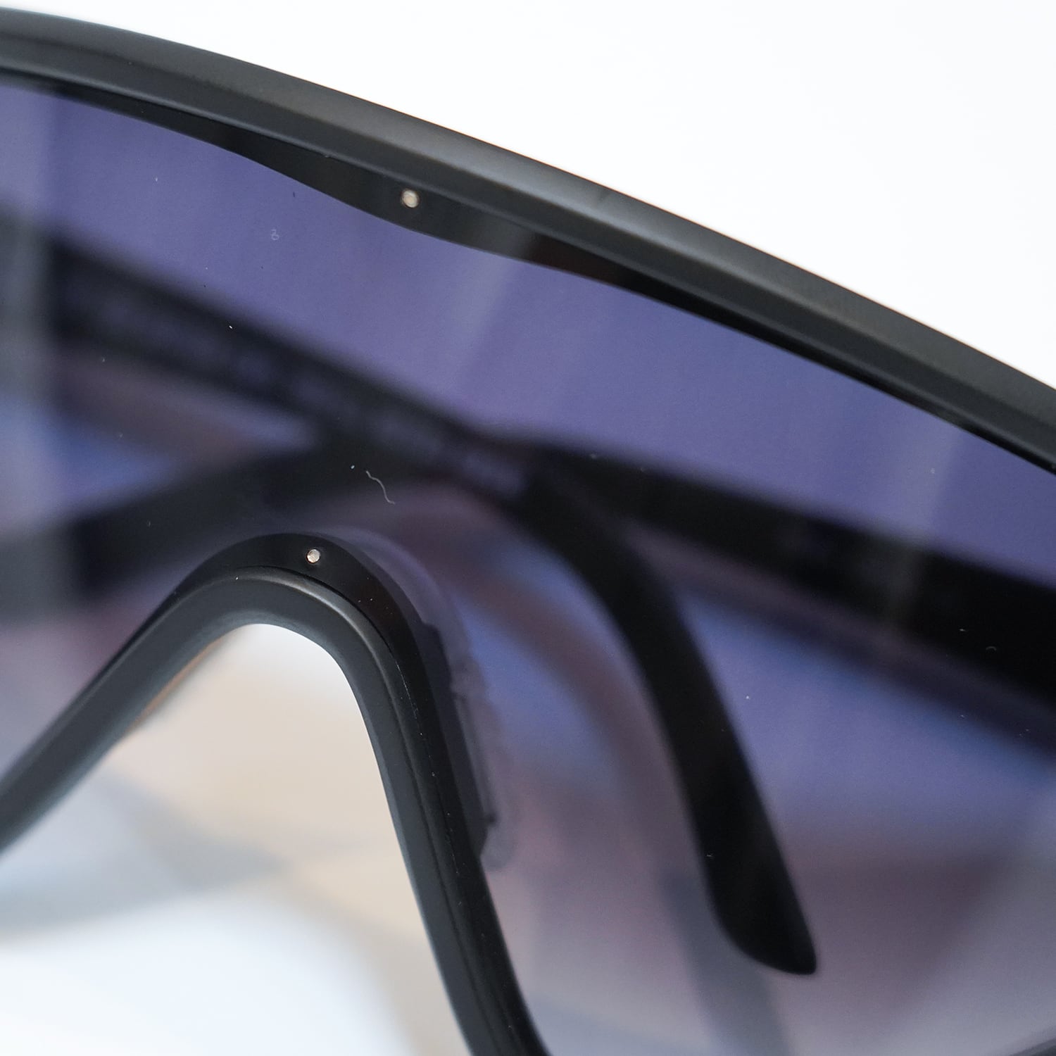 T.C.R OVERSIZED SHIELD SUNGLASS - EXCLUSIVE / BLACK