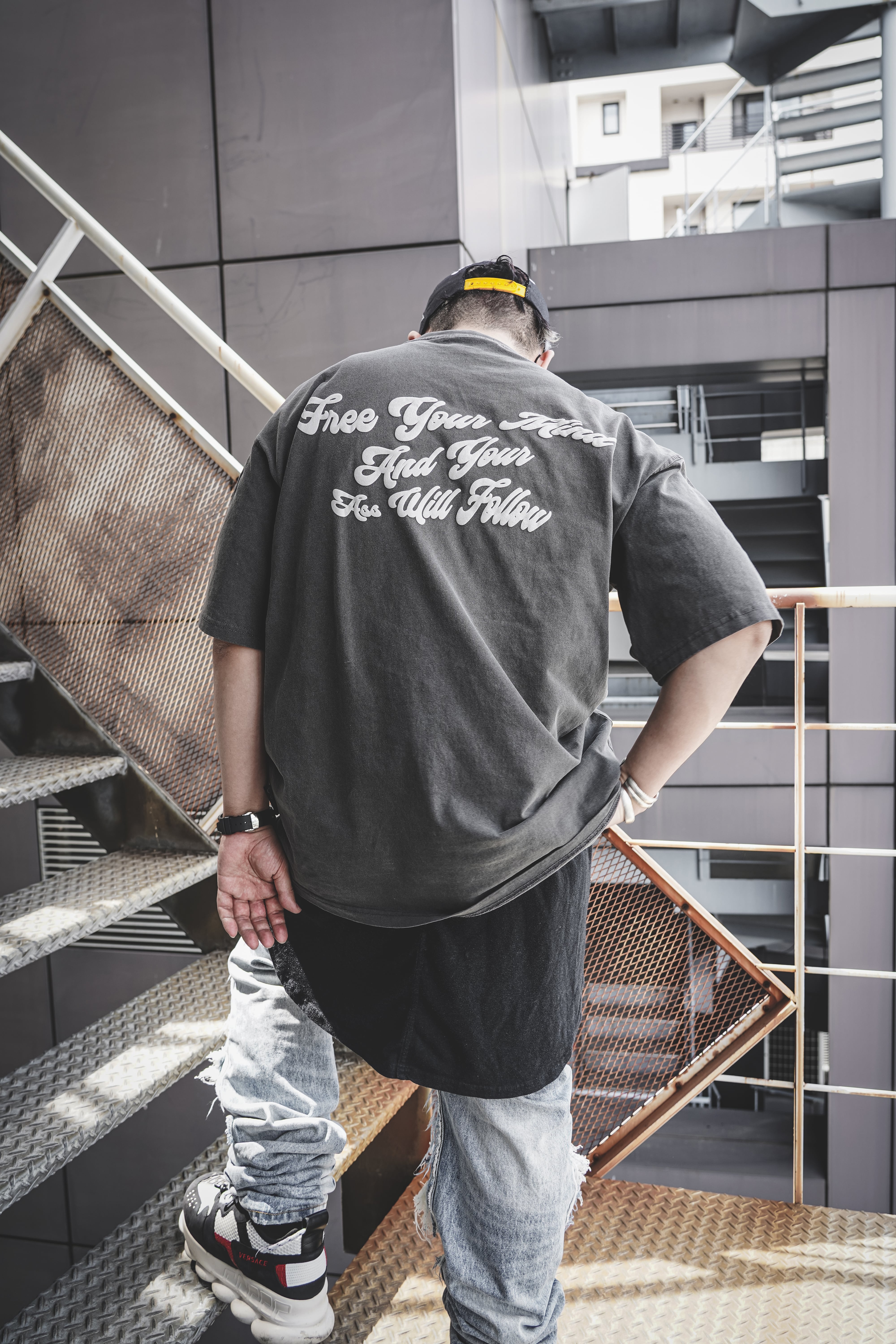 T.C.R MIND CONTROLLER WASHED S/S TEE - DARK GRAY