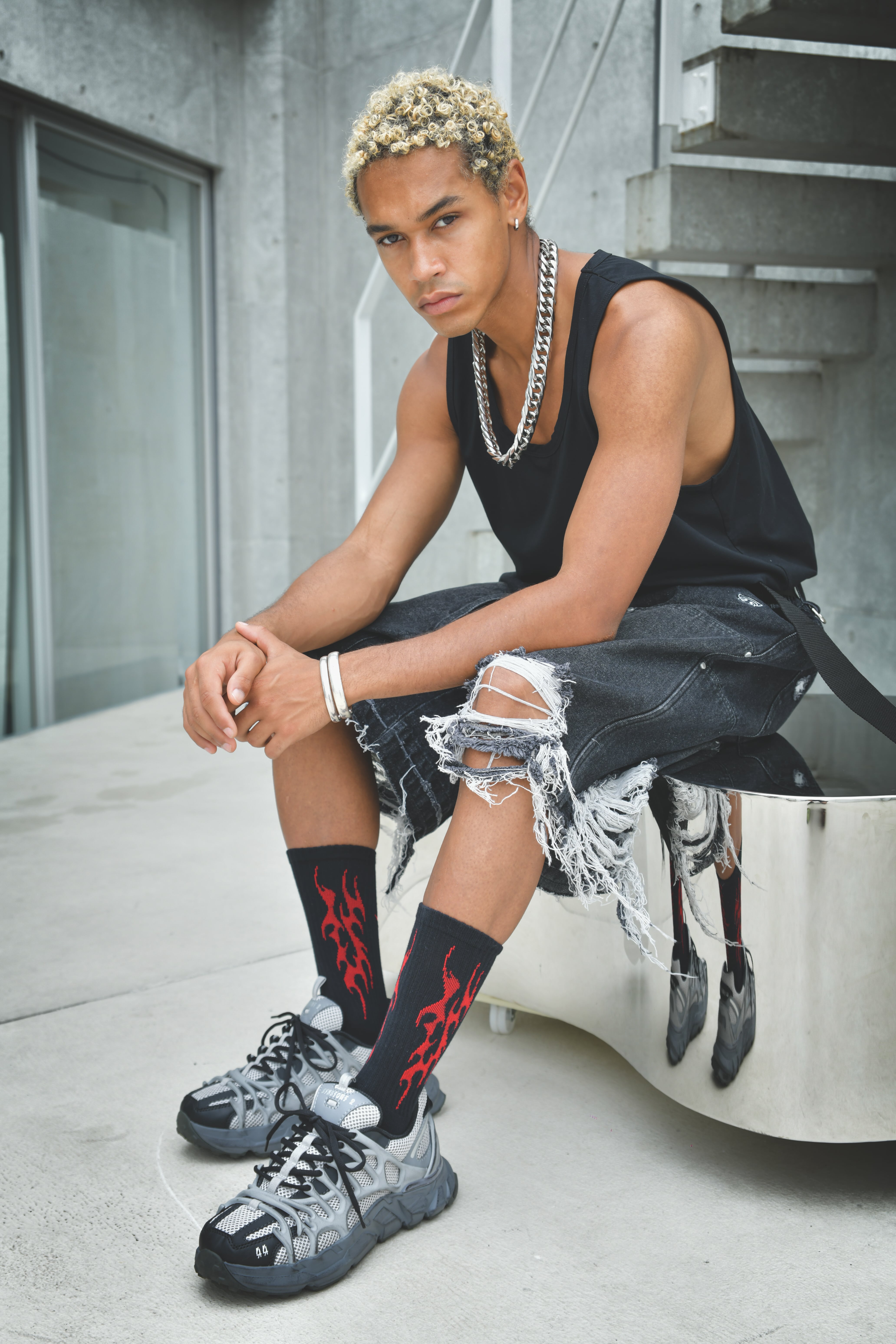 T.C.R TRIBAL FLAME SOCKS - BLACK/RED
