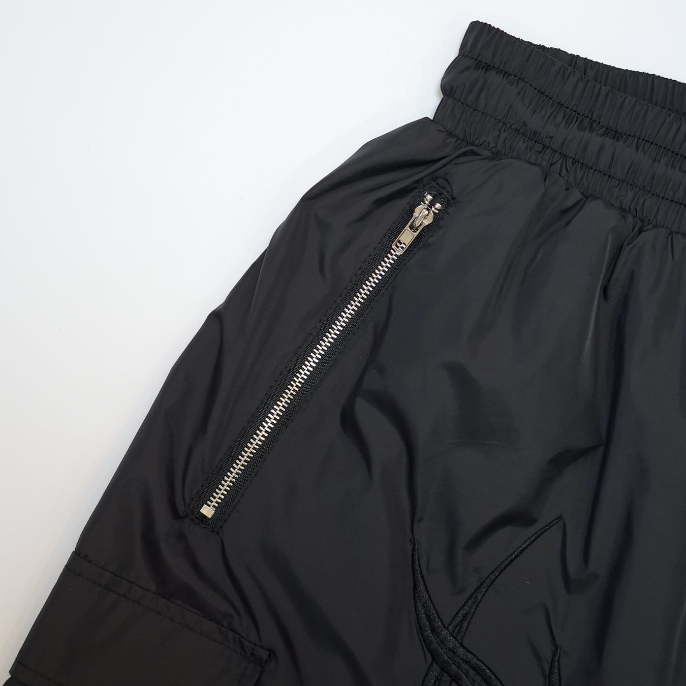T.C.R FLAME SARUEL NYLON SHORTS - BLACK