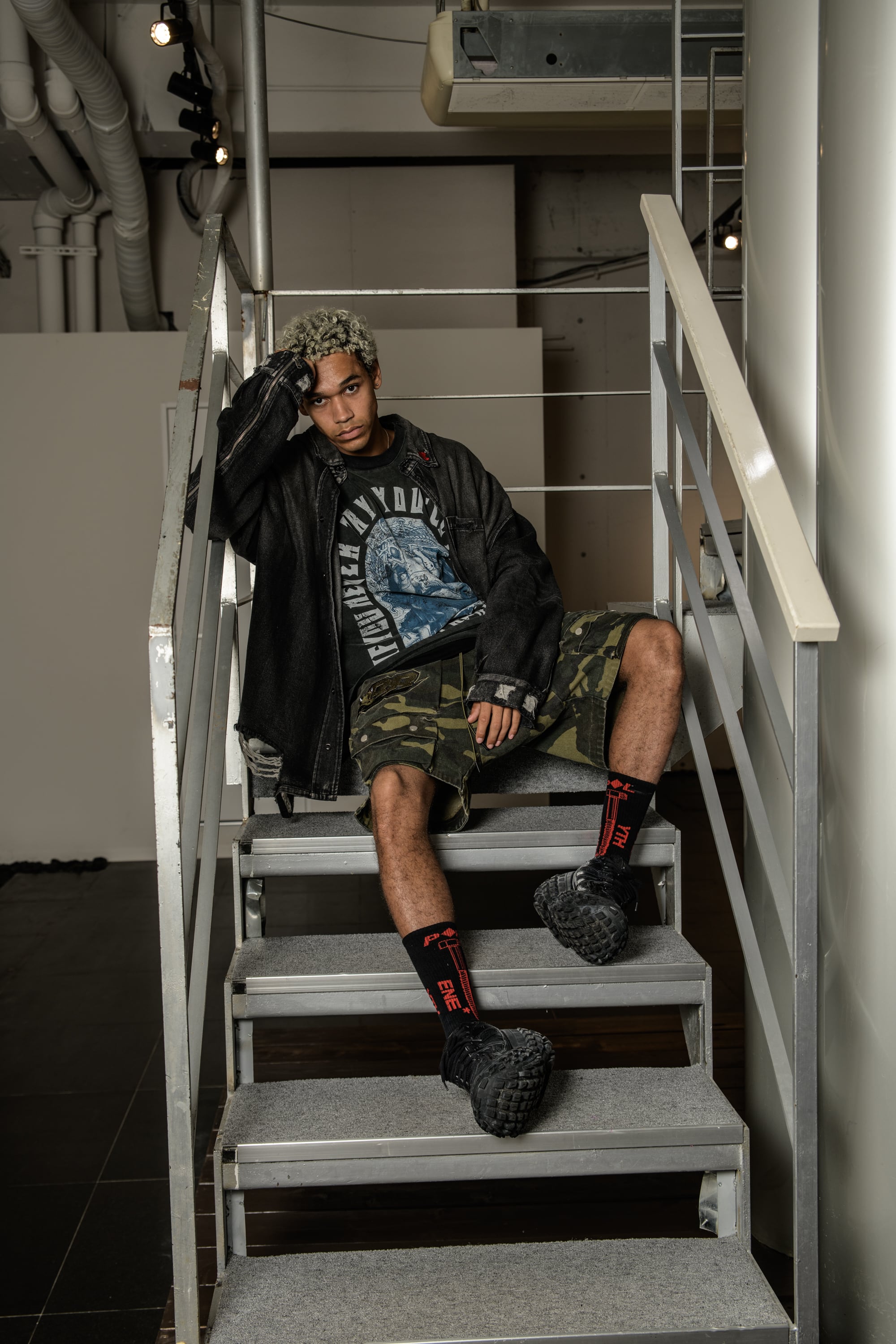 T.C.R DESTROYED OVERSIZED DENIM SHIRT - BLACK