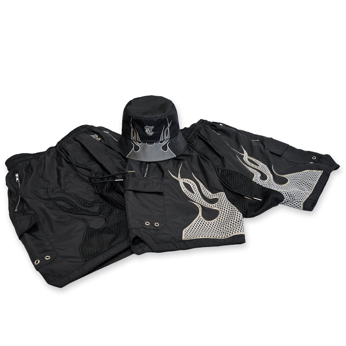 T.C.R FLAME NYLON BUCKET HAT - BLACK