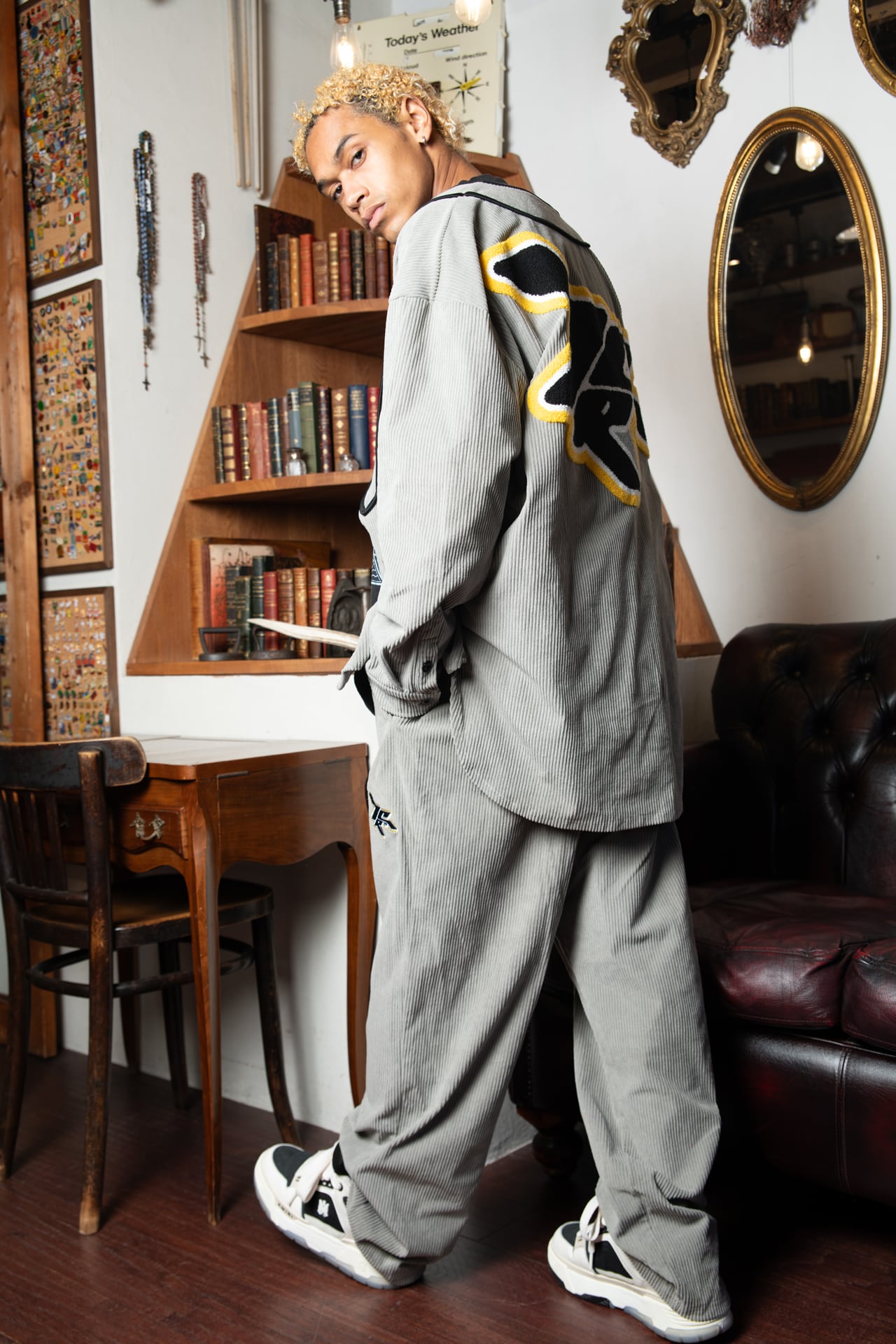 T.C.R CORDUROY WIDE EASY PANTS - GRAY