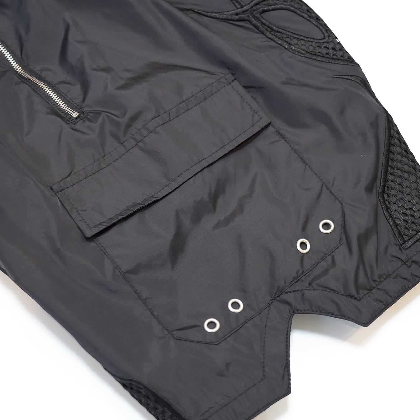 T.C.R FLAME SARUEL NYLON SHORTS - BLACK