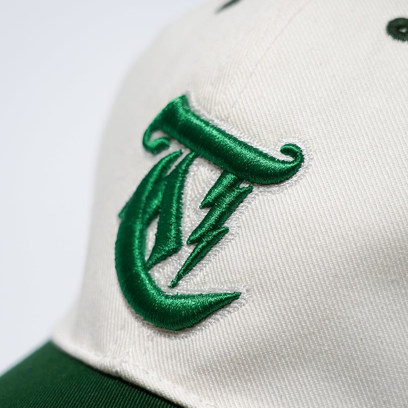 T.C.R LIGHTNING LOGO 6PANEL LOW CAP - GREEN