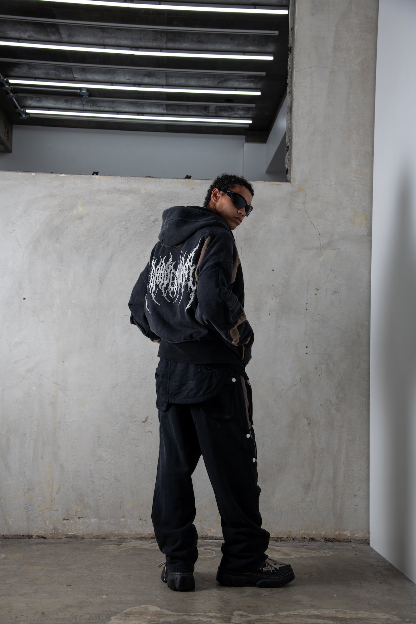 T.C.R DARK RIDER BAGGY SNAP JOGGER - BLACK