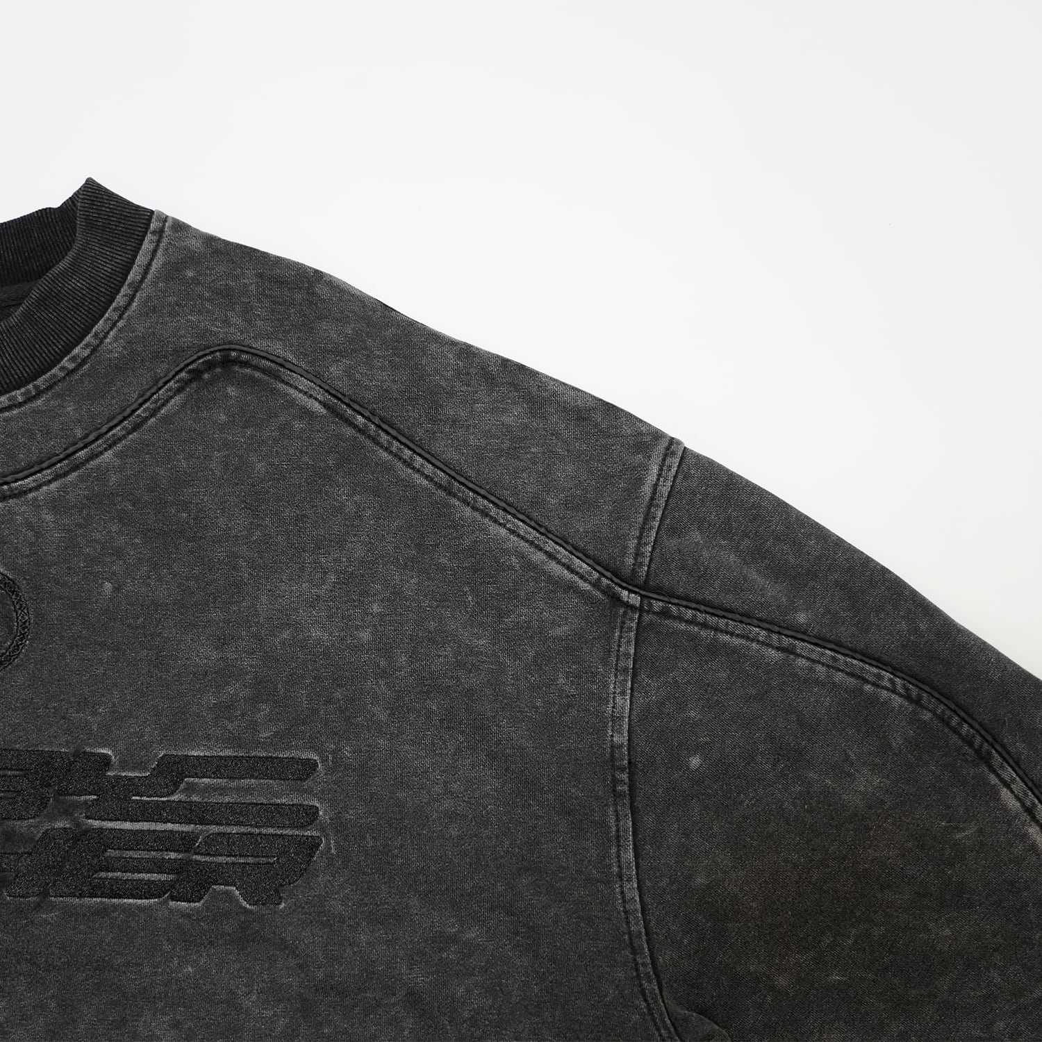 T.C.R RACING HYBRID CREWNECK SWEATSHIRTS - BLACK
