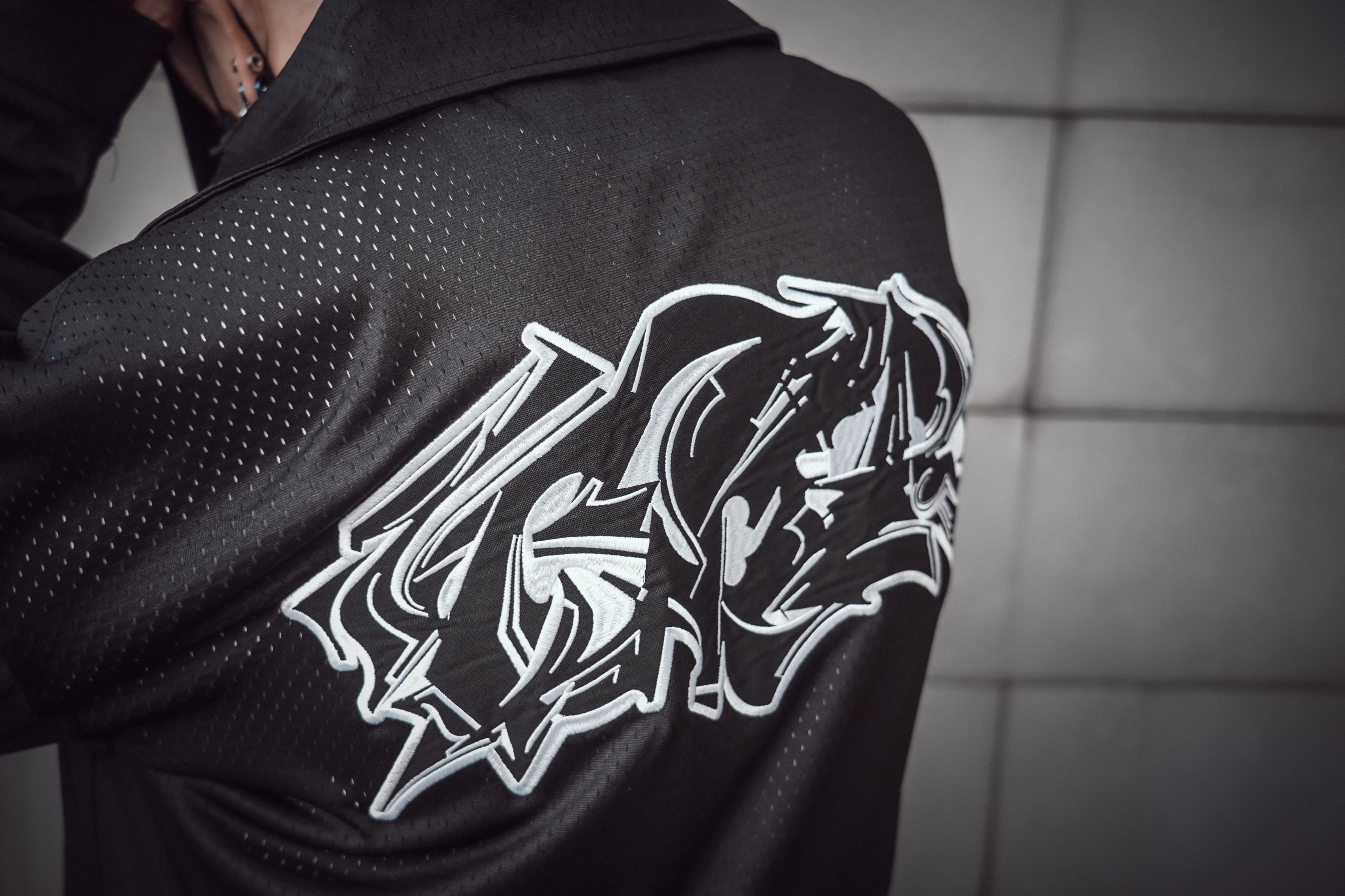 T.C.R LIGHTNING LOGO L/S MESH SHIRTS - BLACK