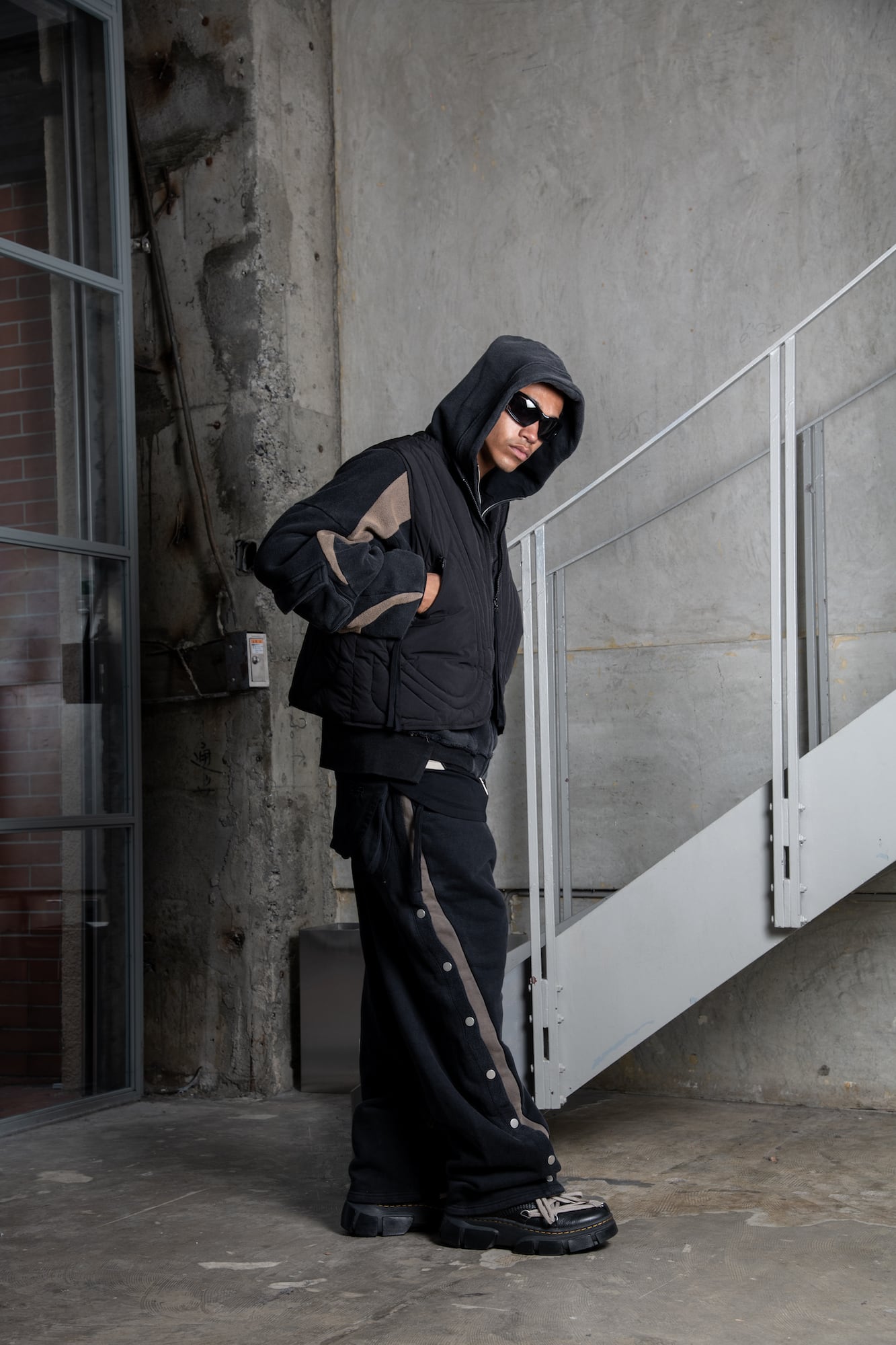 T.C.R GRID PUFFER VEST - BLACK