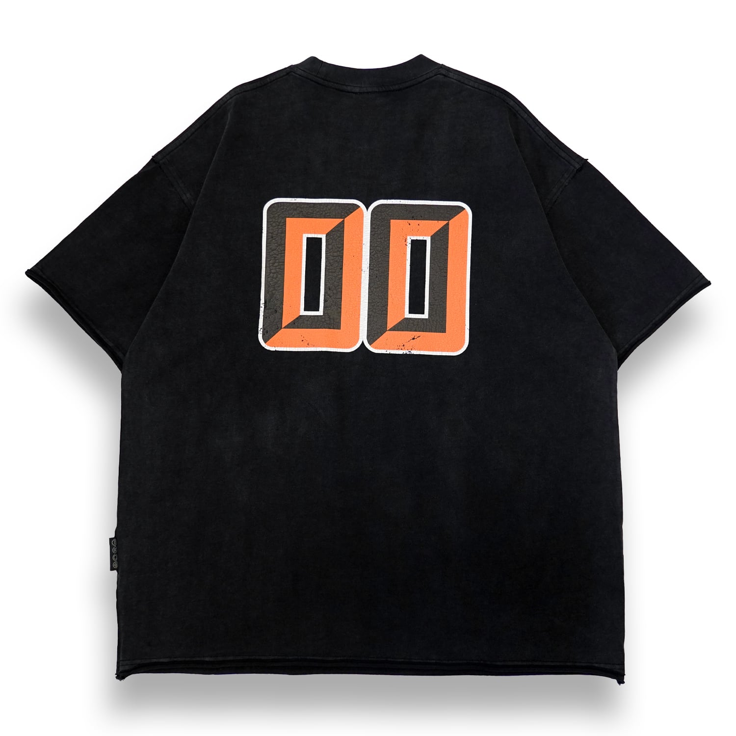 T.C.R METAL LOGO ACID WASH S/S TEE - BLACK