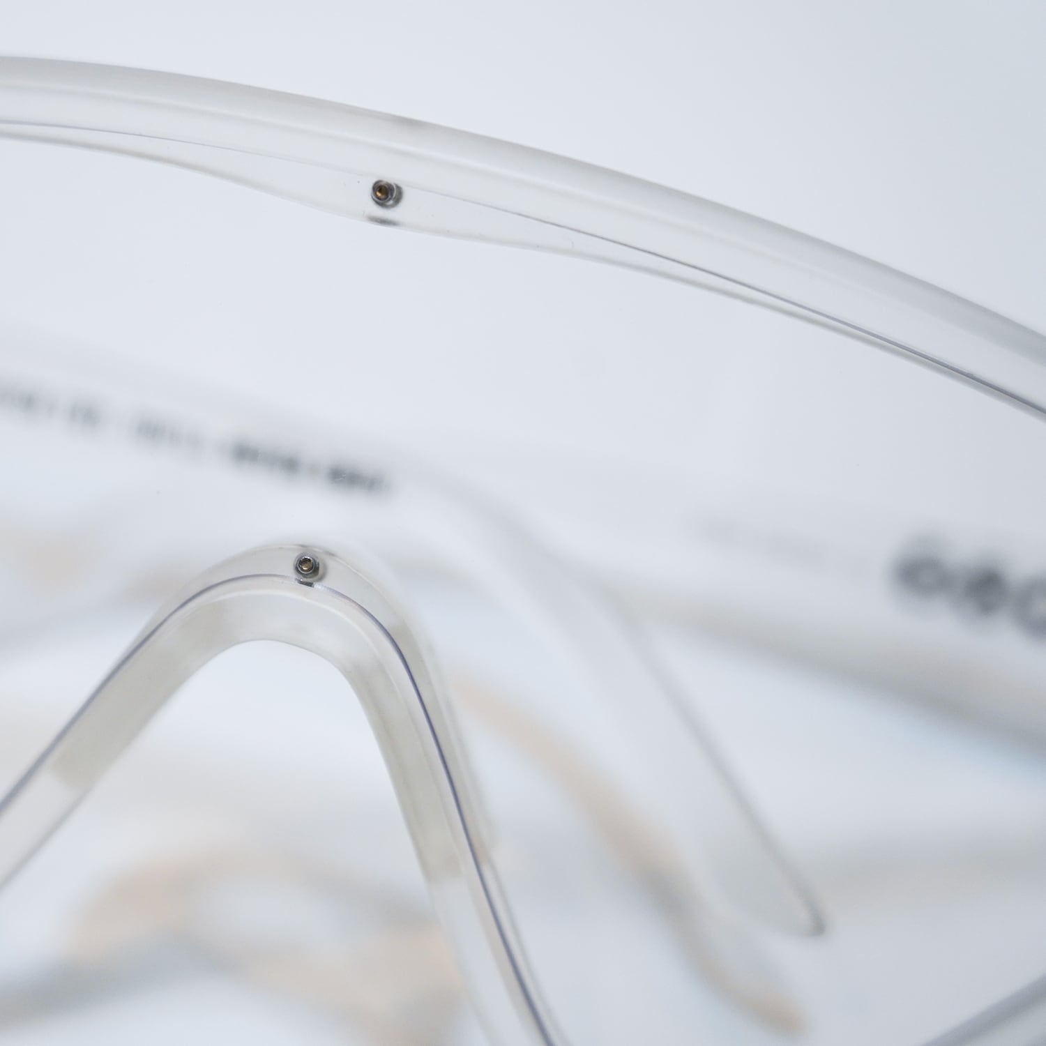 T.C.R OVERSIZED SHIELD SUNGLASS - EXCLUSIVE - CLEAR
