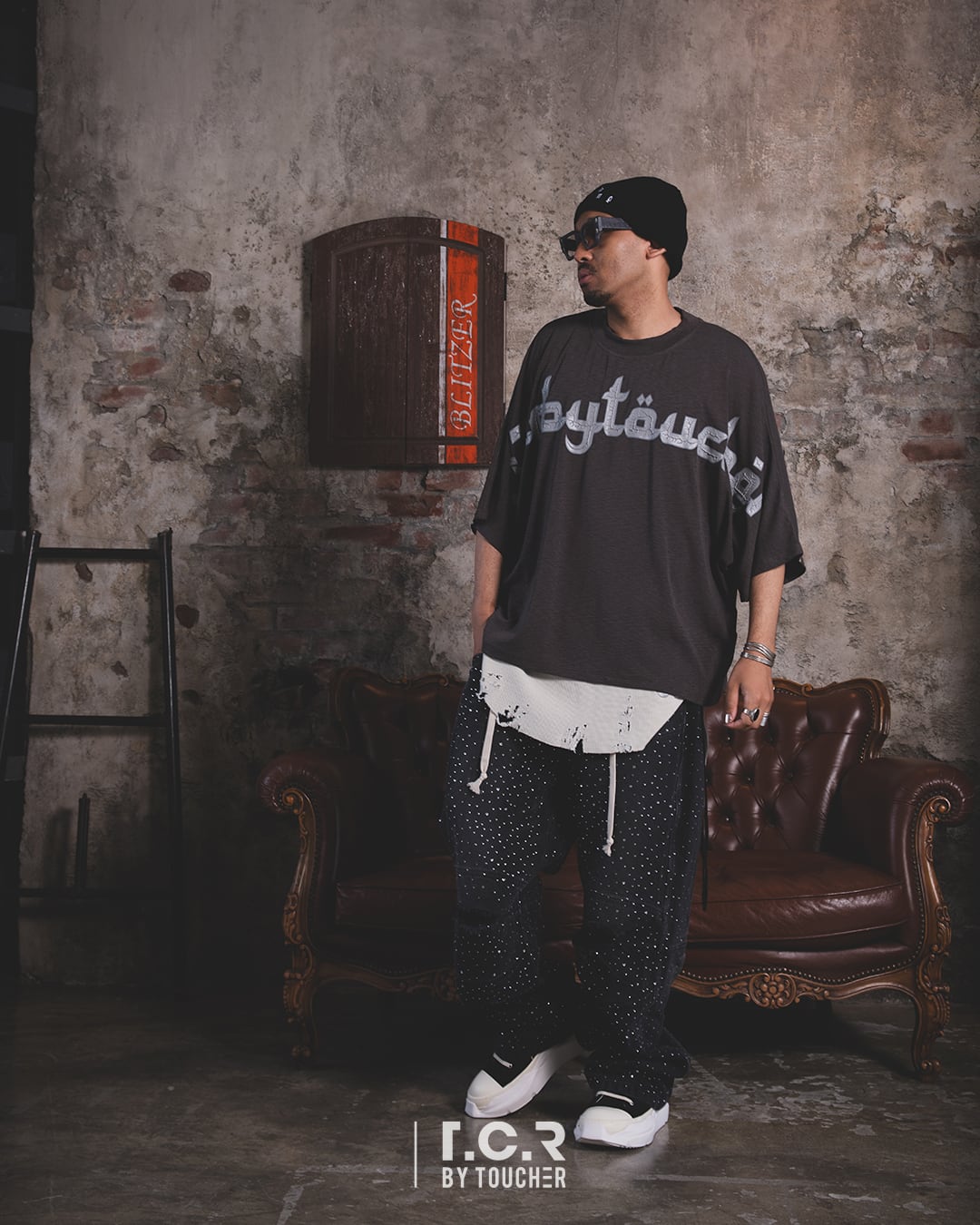 T.C.R LIQUID LOGO DOLMAN S/S TEE - GRAY