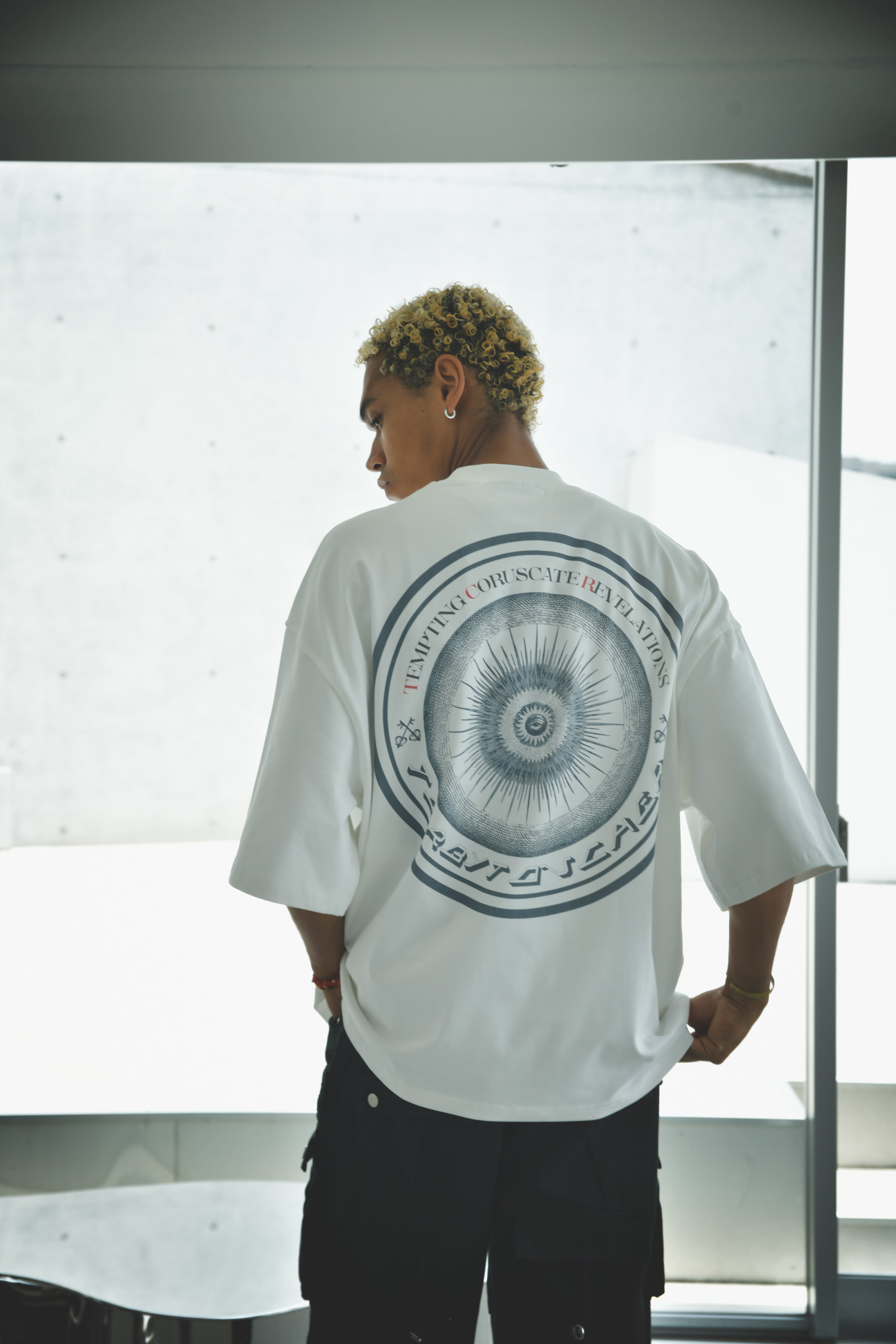 T.C.R JESUS CIRCLE LOGO S/S TEE - WHITE