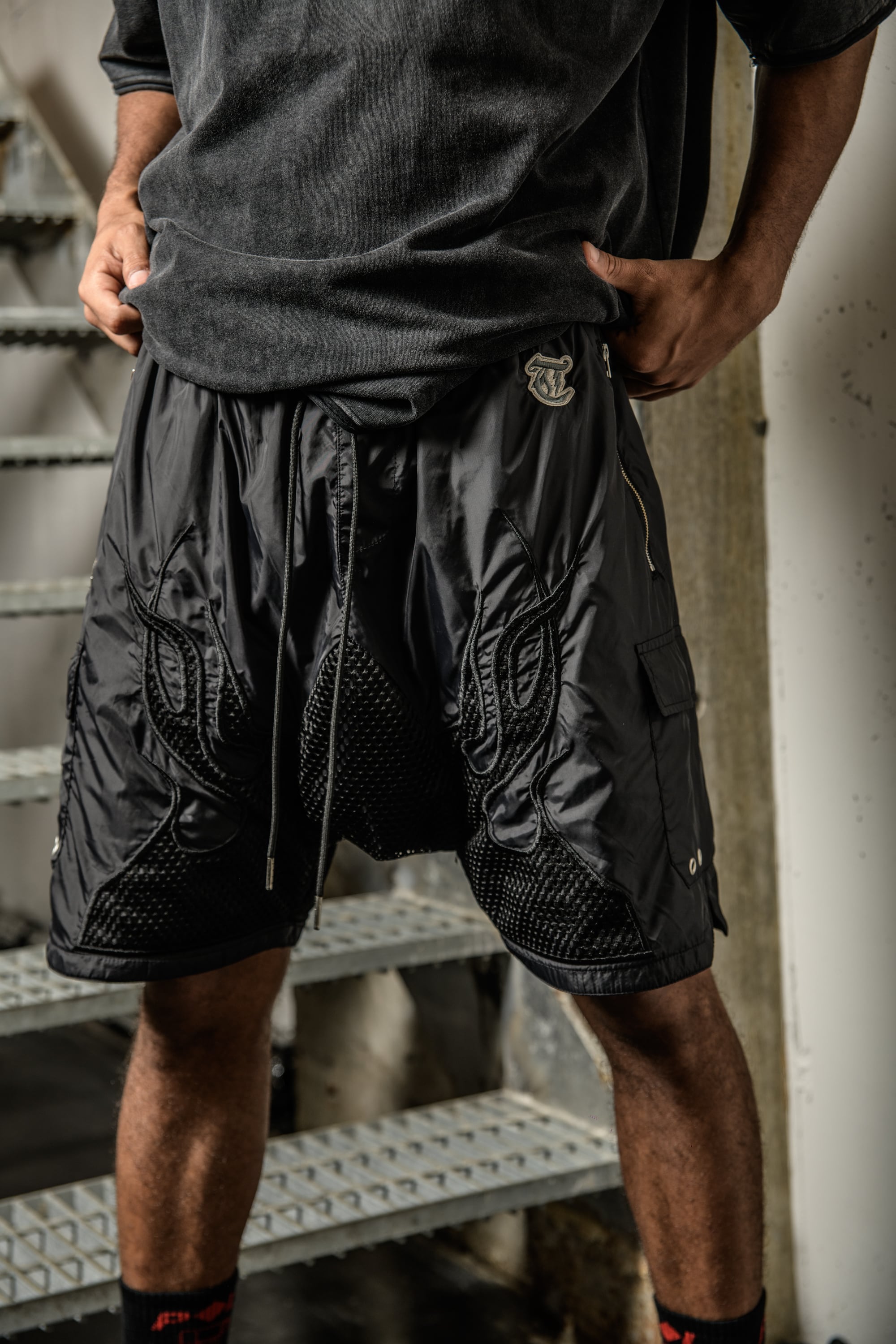 T.C.R FLAME SARUEL NYLON SHORTS - BLACK