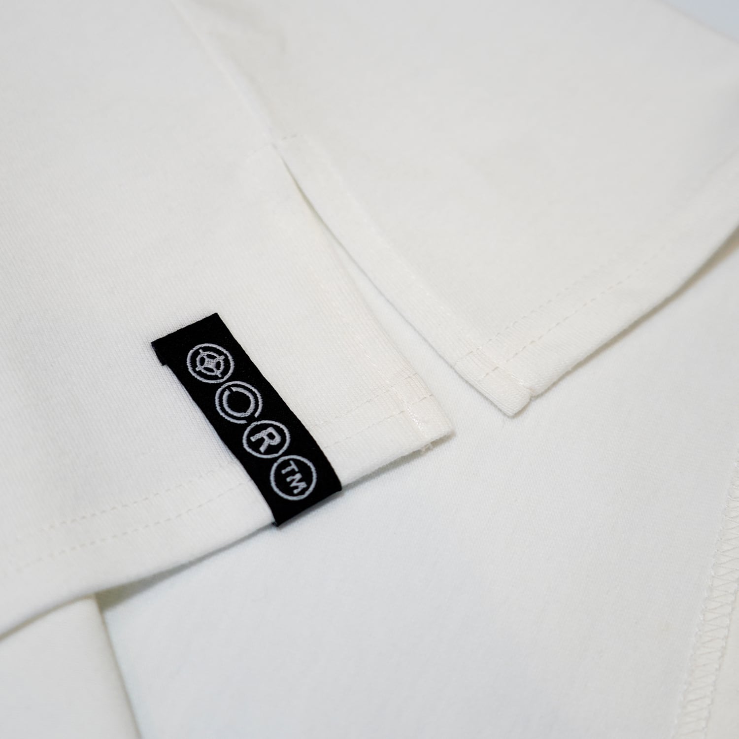 T.C.R VRIJHEID S/S TEE - WHITE