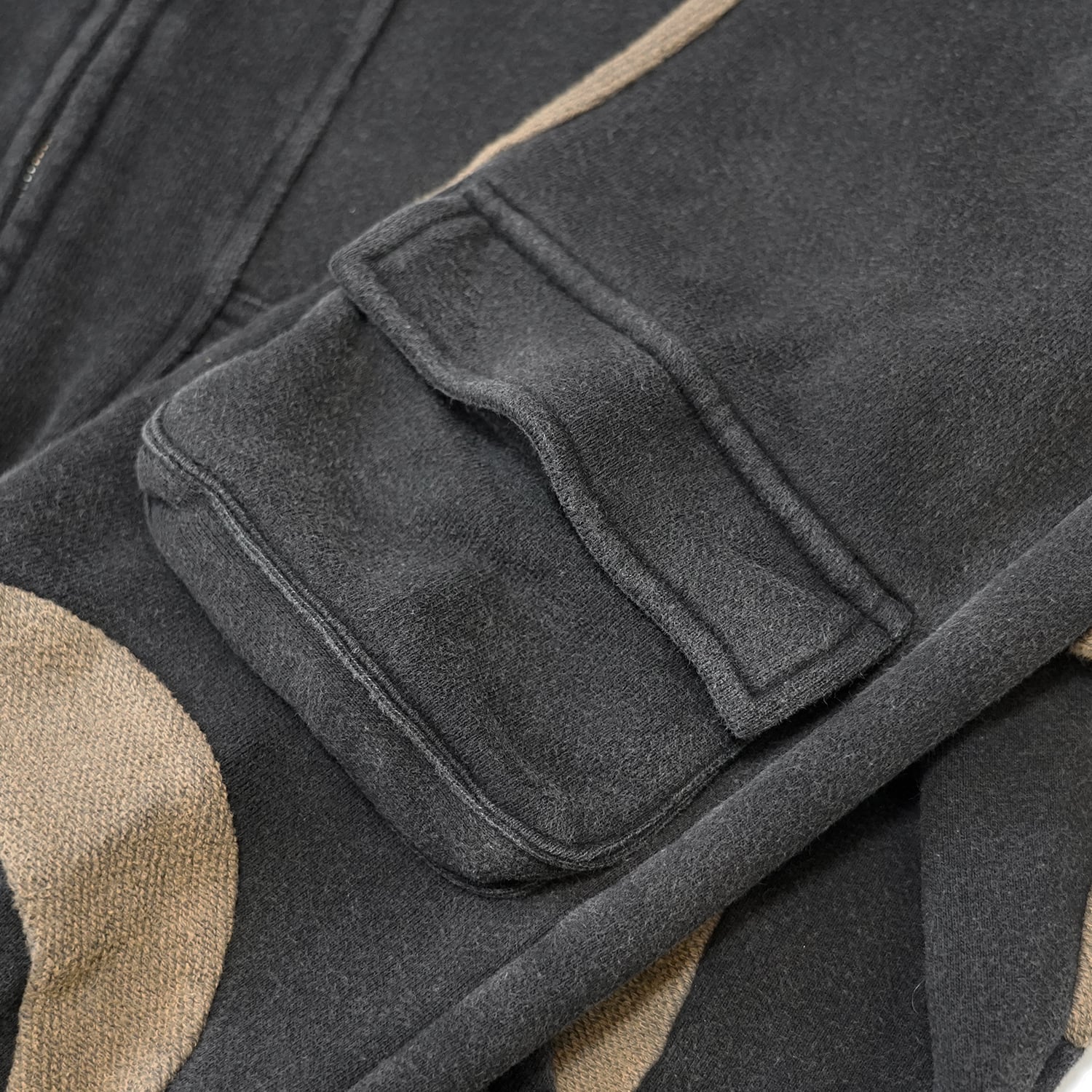 T.C.R ?DARK RIDER ZIP-UP HOODIE - BLACK