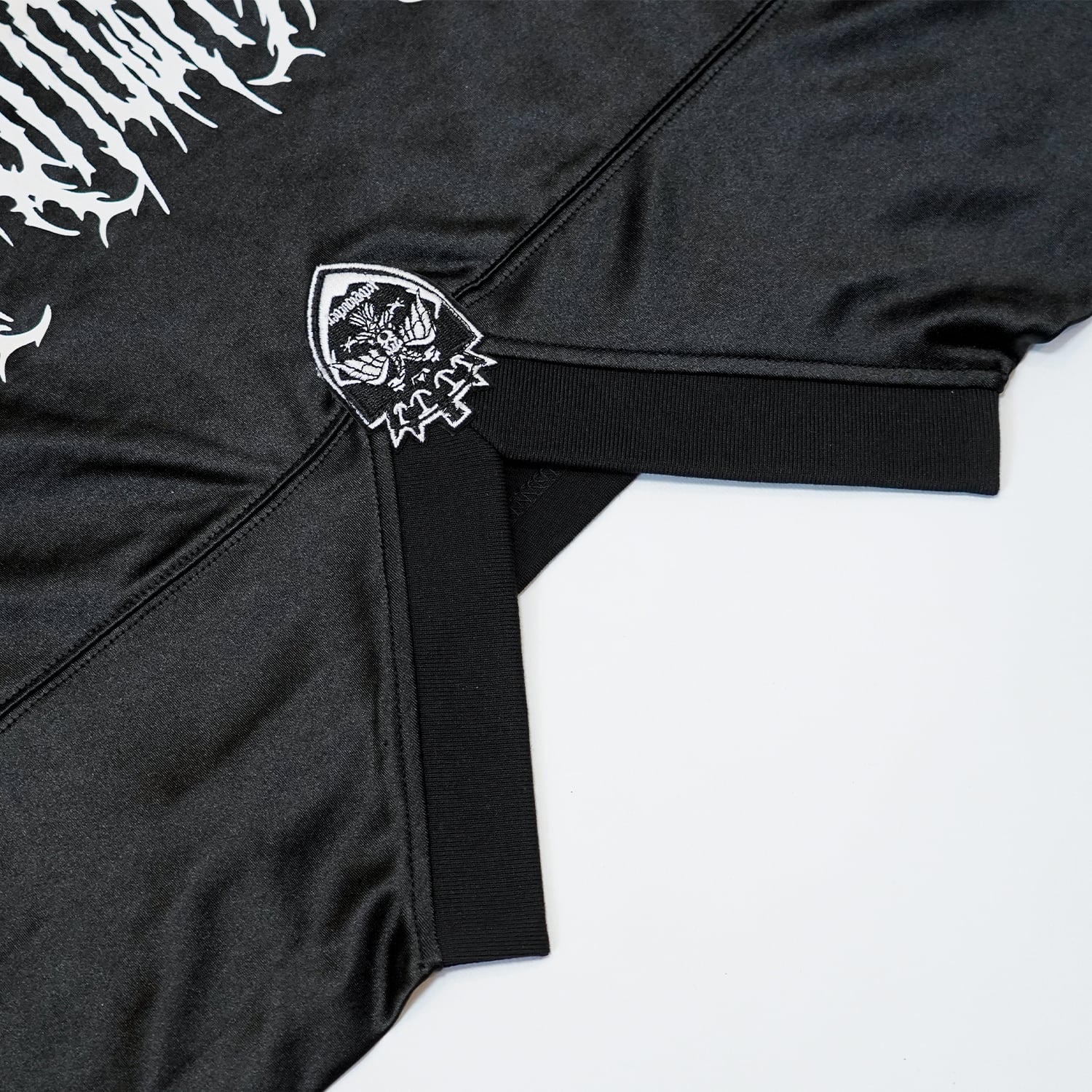 T.C.R NIGHT RAVER RECONSTRUCTION N/S TEE - BLACK