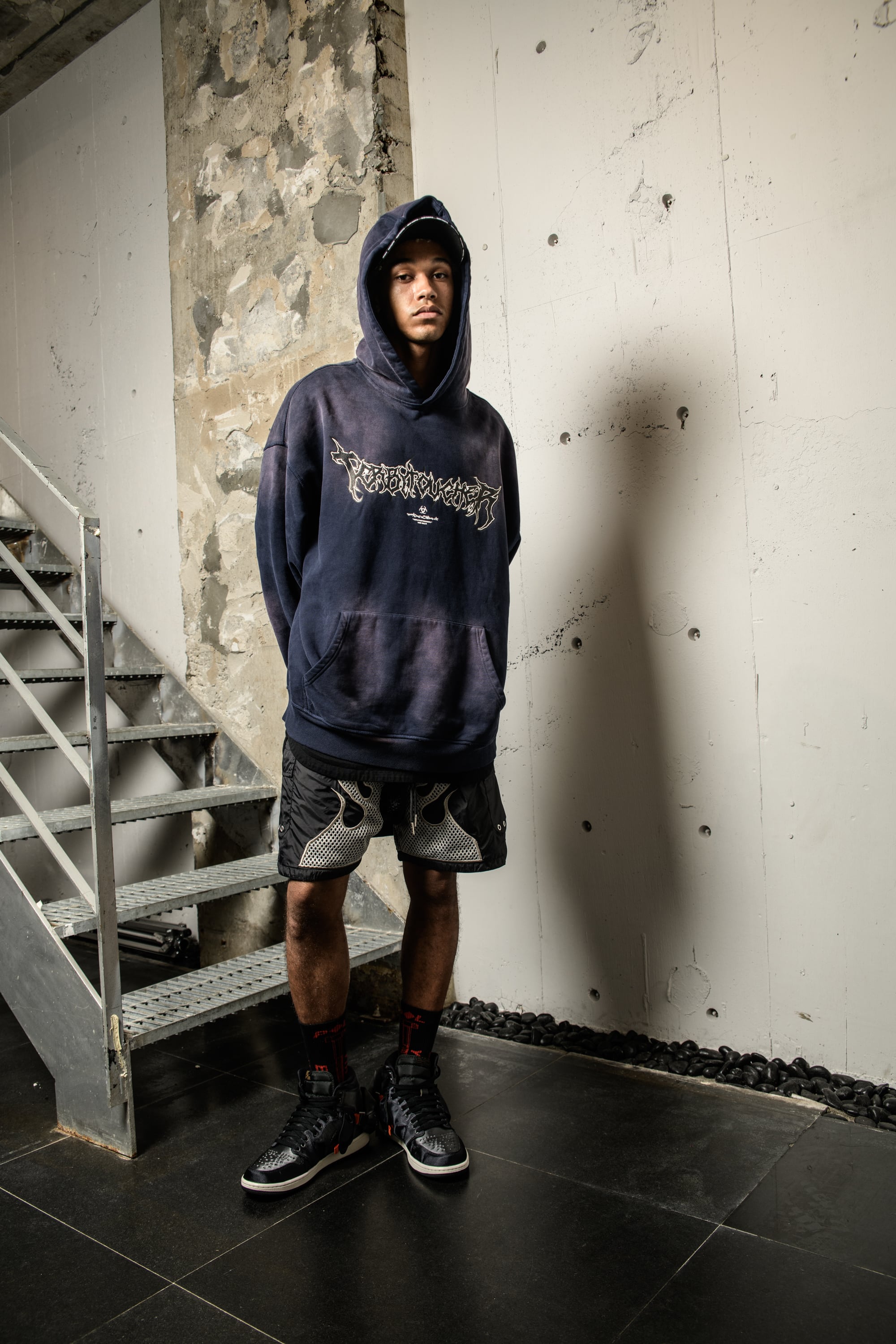 T.C.R FLAME SARUEL NYLON SHORTS - BLACK / GRAY