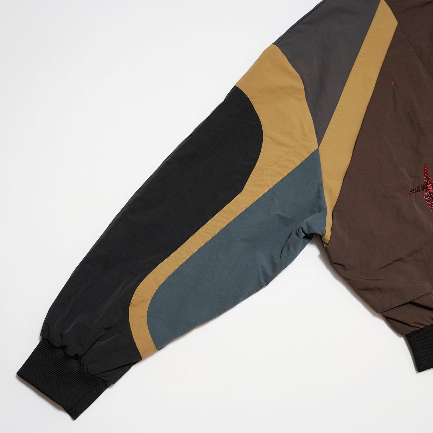 T.C.R PHASE NYLON JACKET - BROWN
