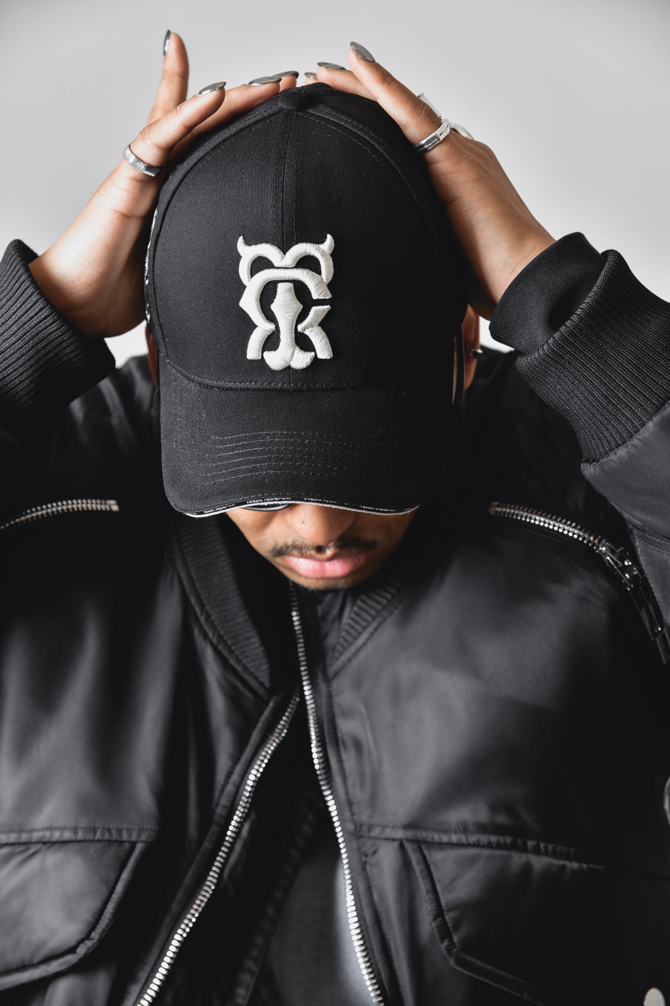 T.C.R  MONOGRAM LOGO 6PANEL JESUS CAP - BLACK