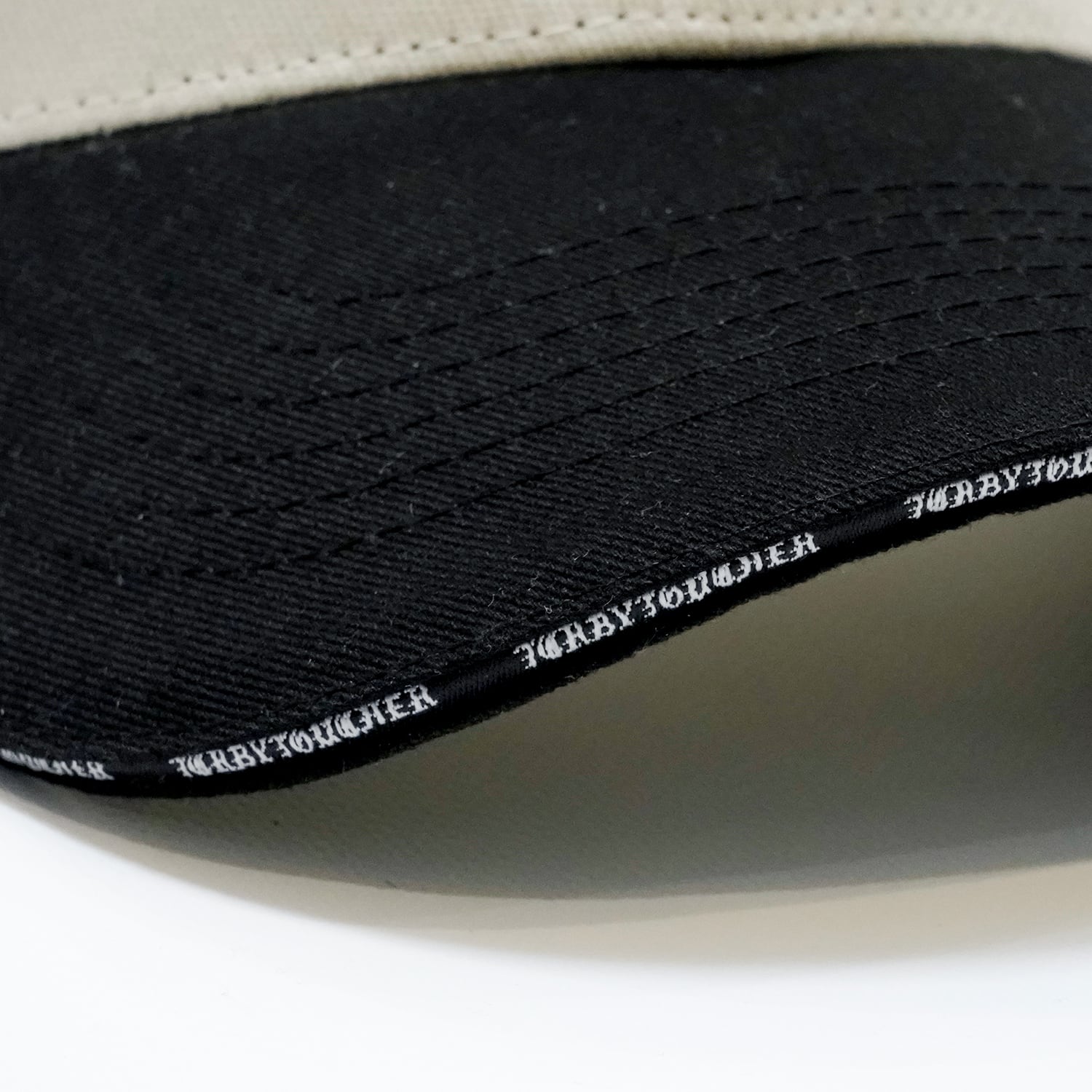 T.C.R MONOGRAM LOGO 6PANEL TRUCKER CAP - BEIGE / BLACK