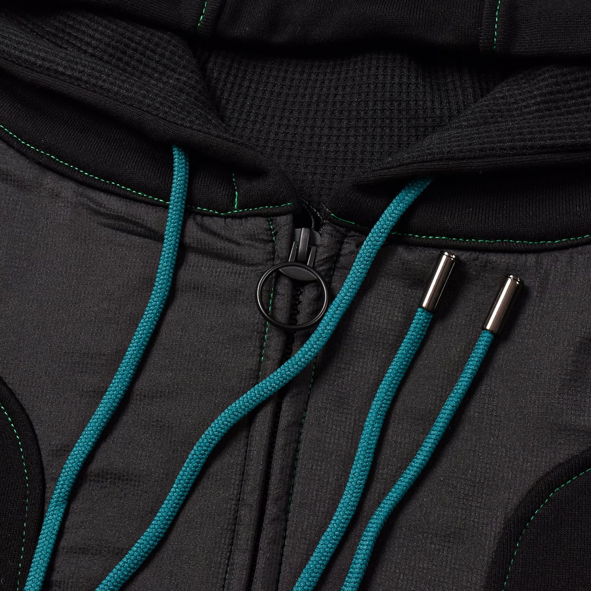 TCR ESSENTIAL TECH HOODIE  - BLACK/BLUE GREEN