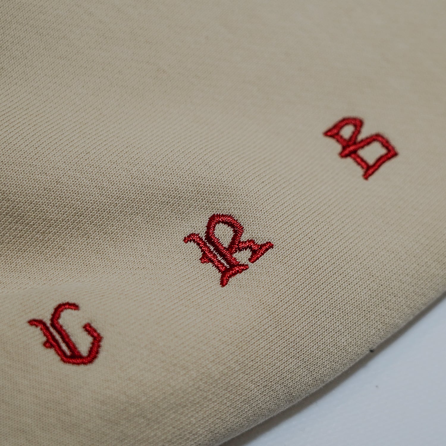 T.C.R DISTINY CROPPED DAMAGE HOODIE - SAND