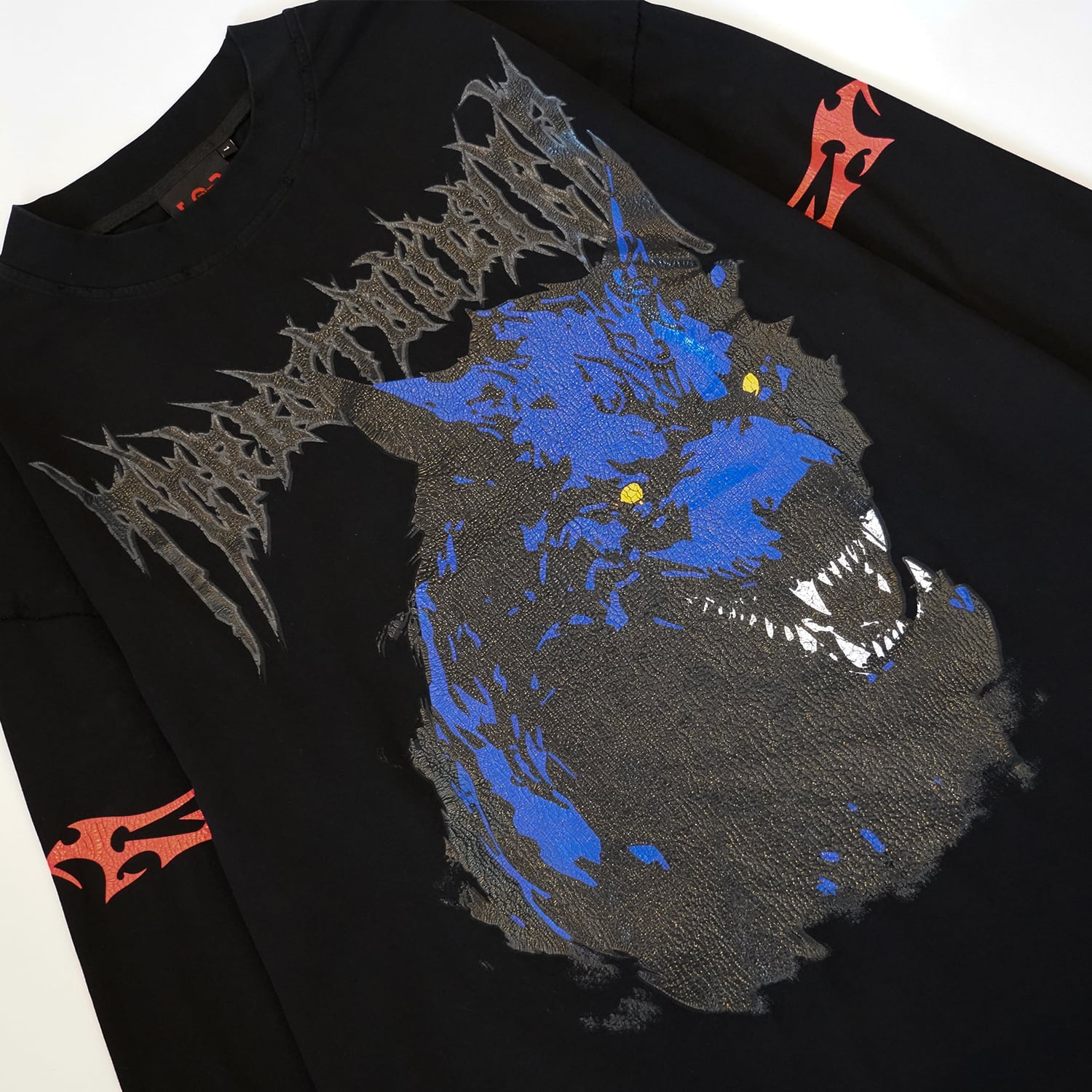 T.C.R WOLF L/S TEE - BLACK