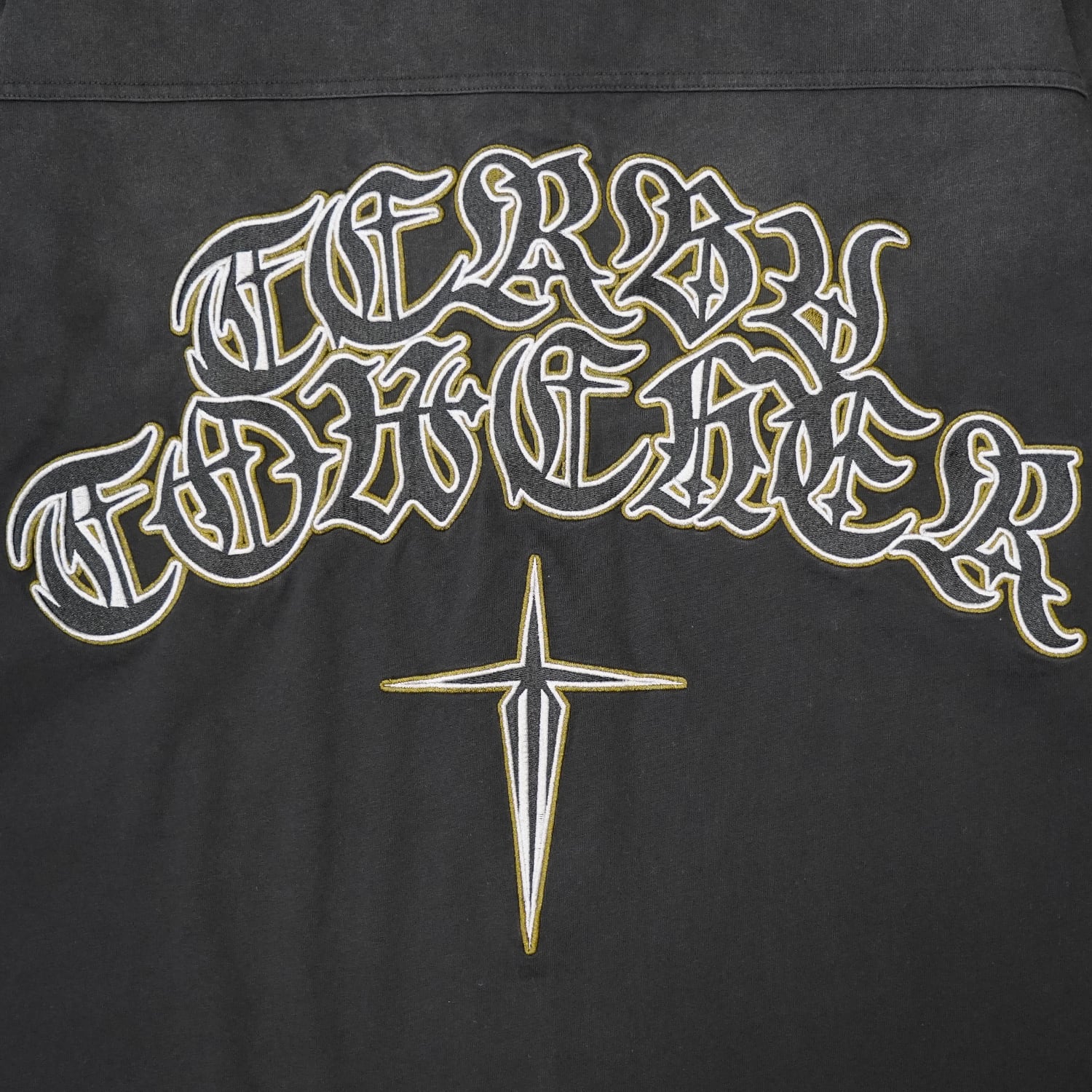 T.C.R LOGO DISTRESSED PANEL L/S TEE - BLACK